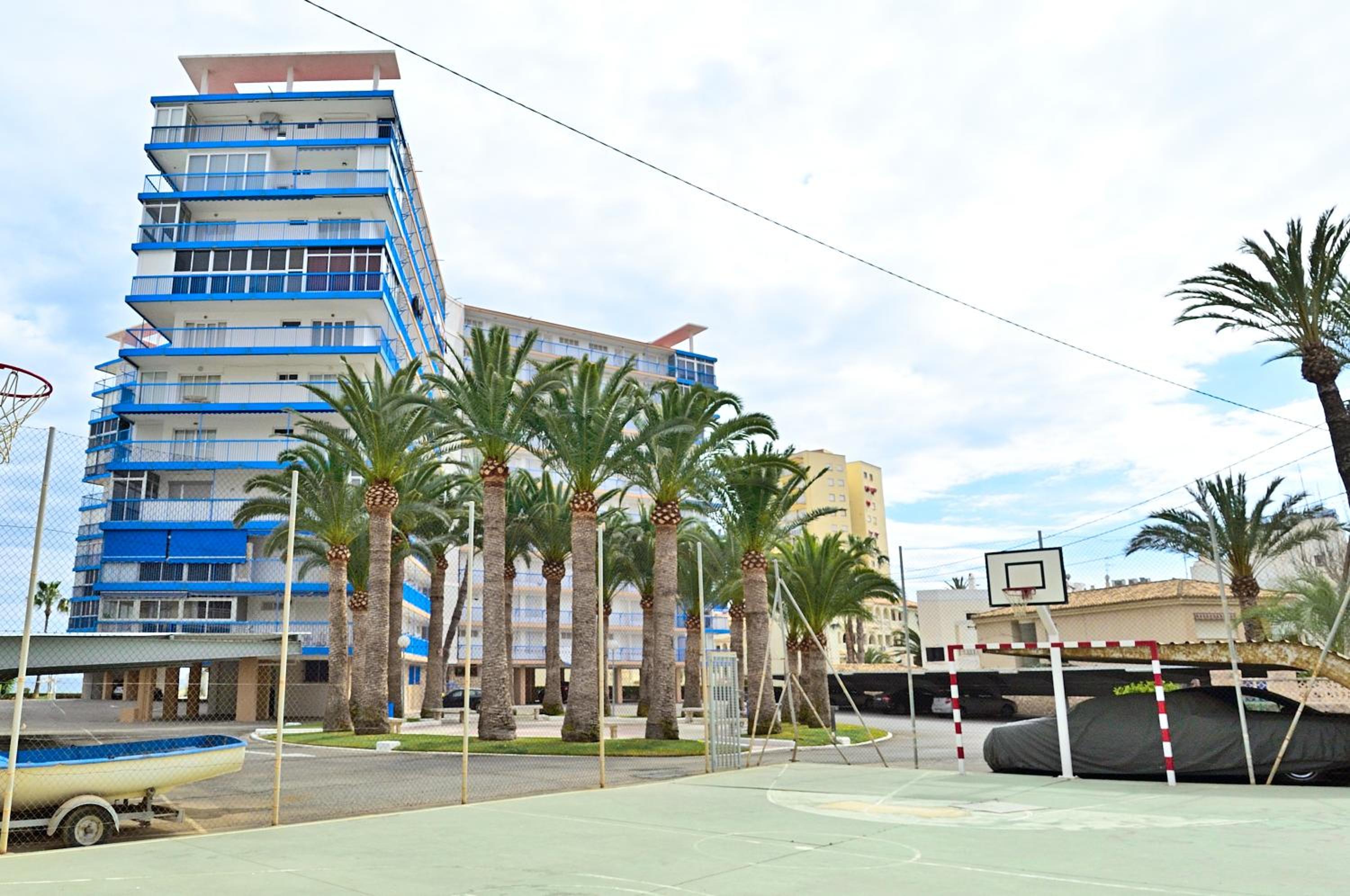 Stay In Azul