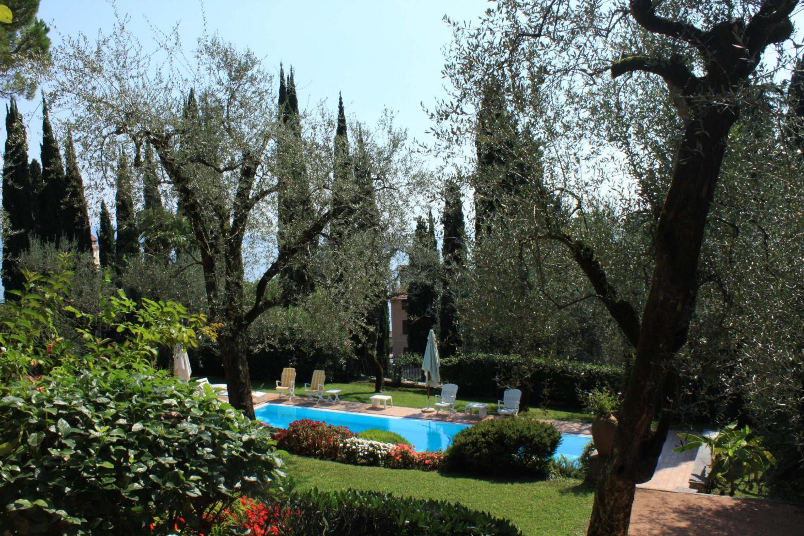 Photo 18
