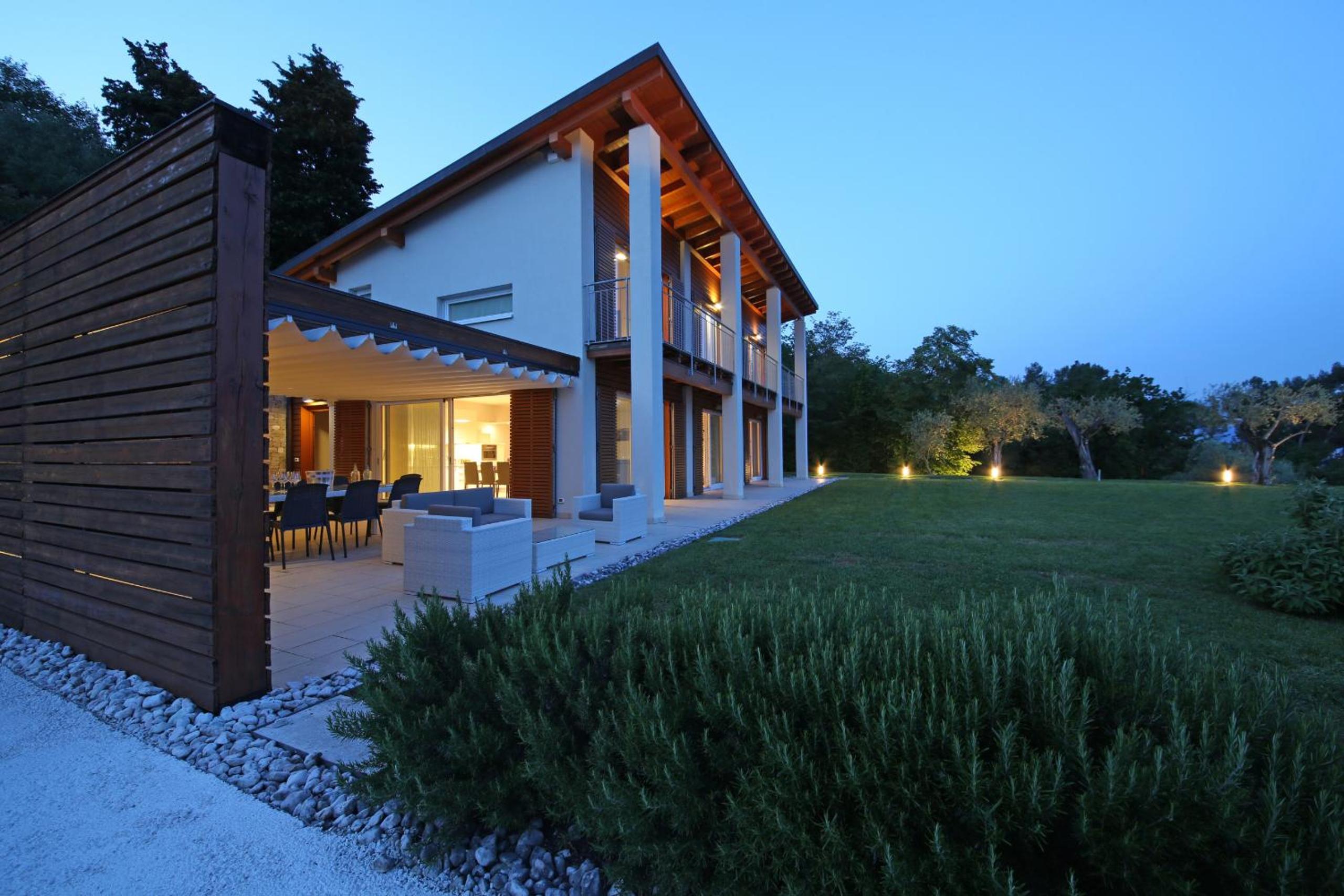 Villa Albachiara, Private Luxury villa with private pool and lake view
