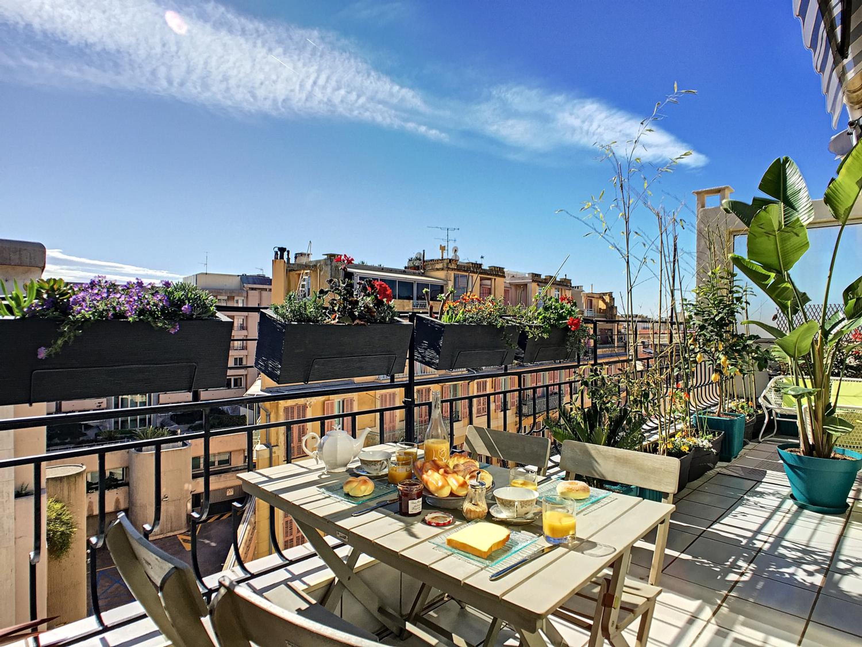 Nestor&Jeeves - TOUCAN DUPLEX TERRACE - Hyper center - Top floor photo 3