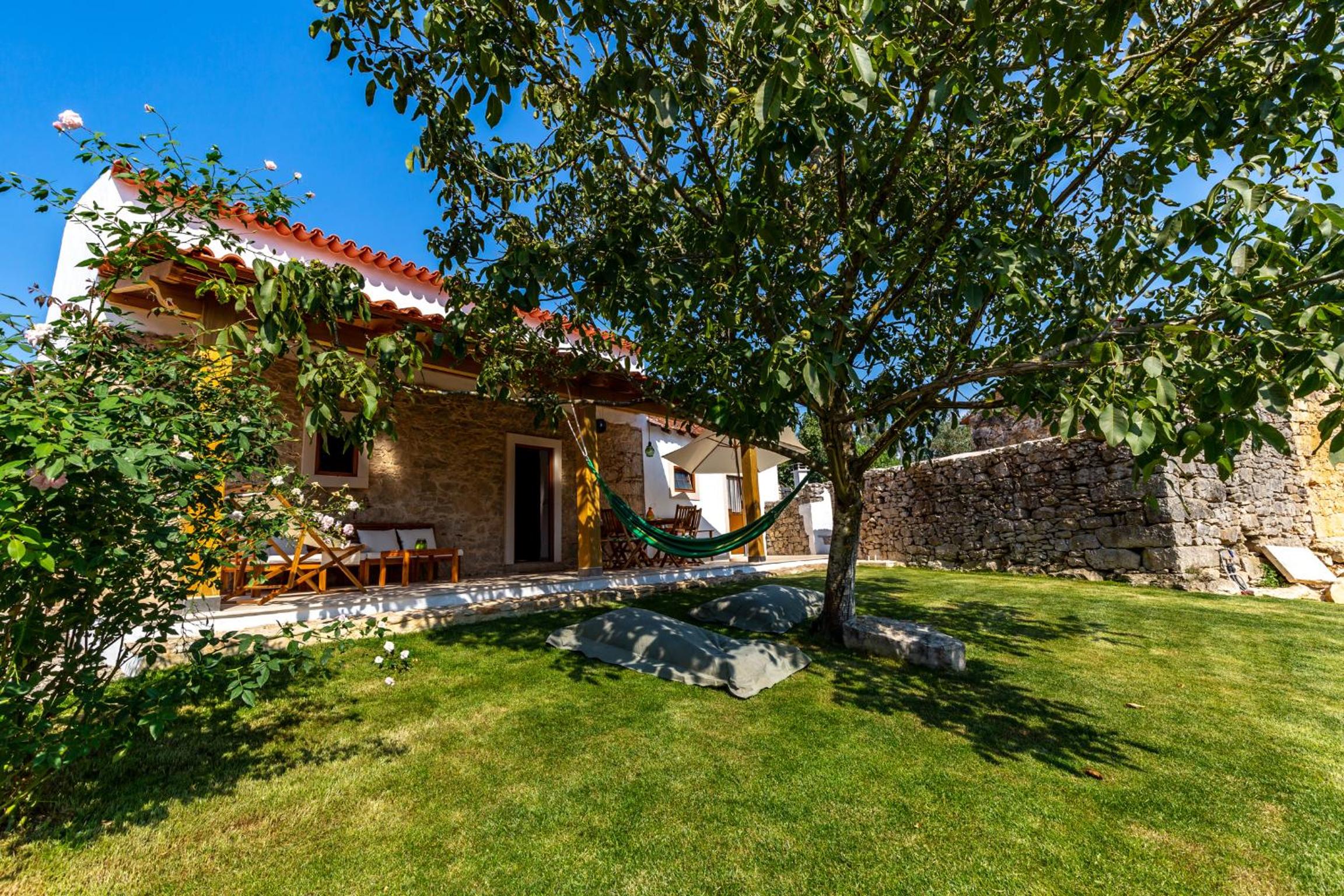 Casal das Fontainhas- Country Farmhouse with Pool