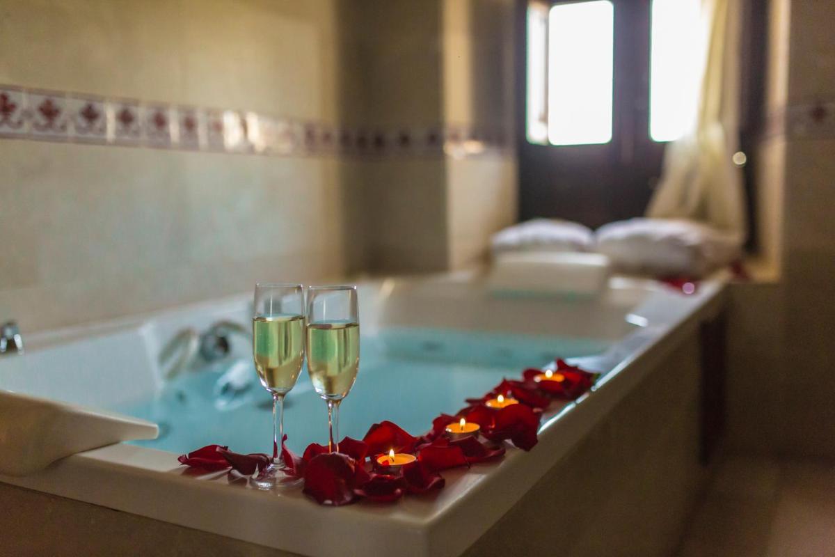 Jacuzzi