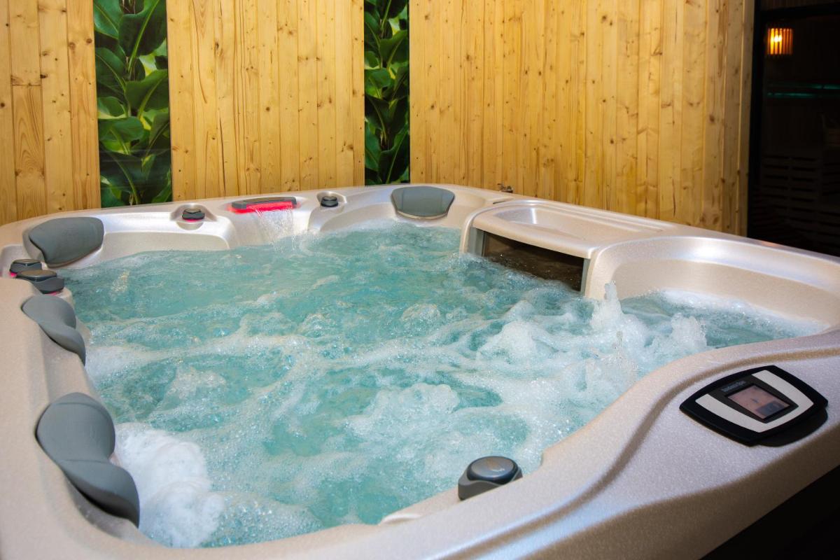 Jacuzzi