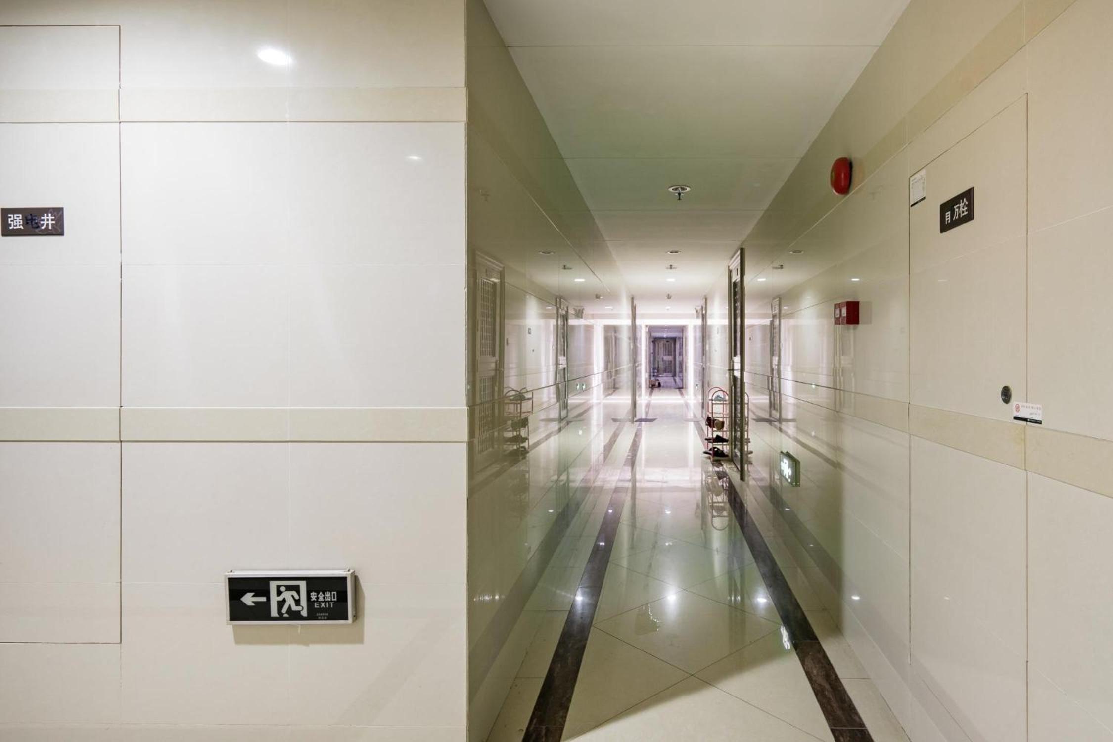 Ben Shu Jia Apartment Pazhou Branch