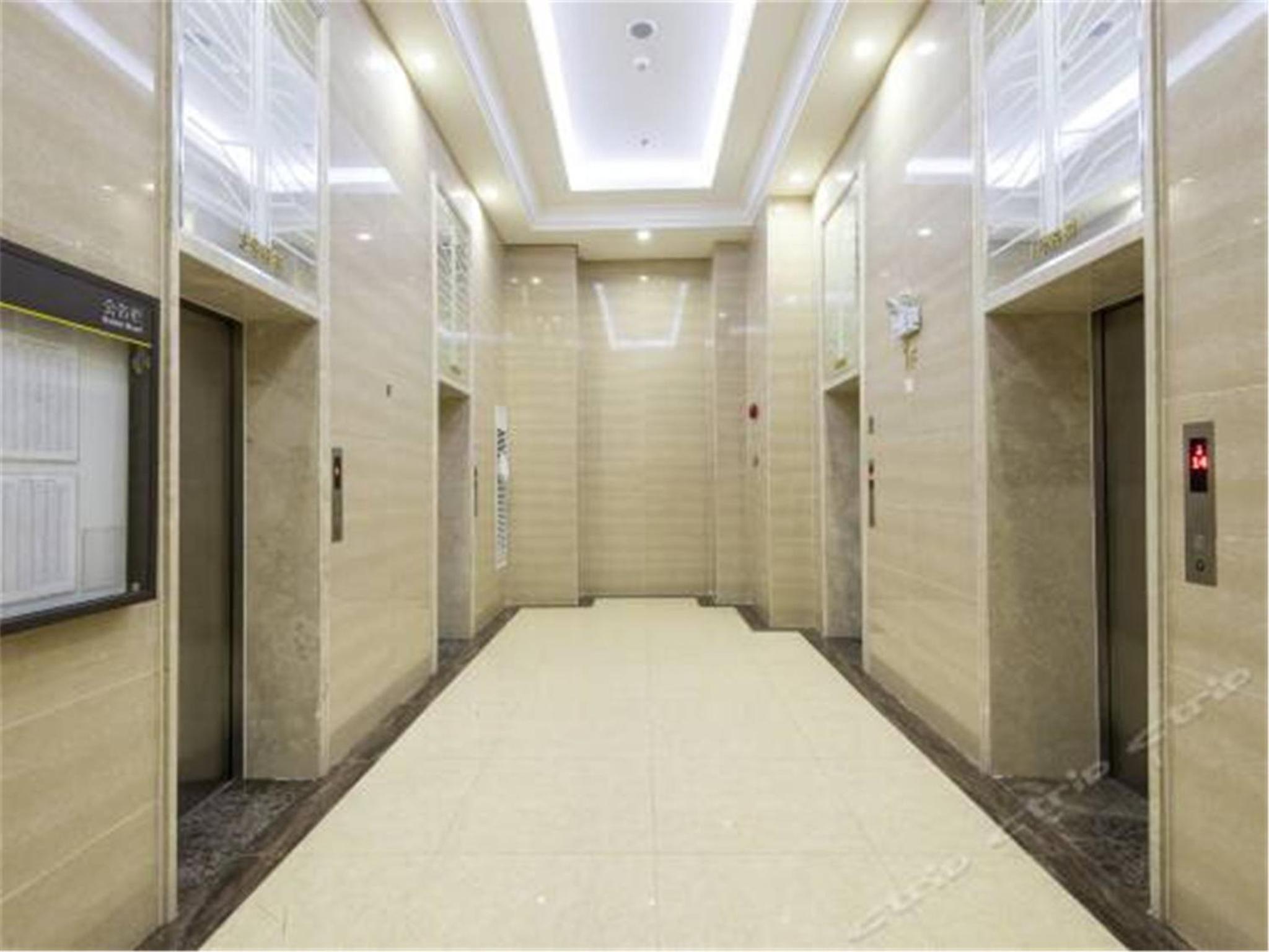 Ben Shu Jia Apartment Pazhou Branch