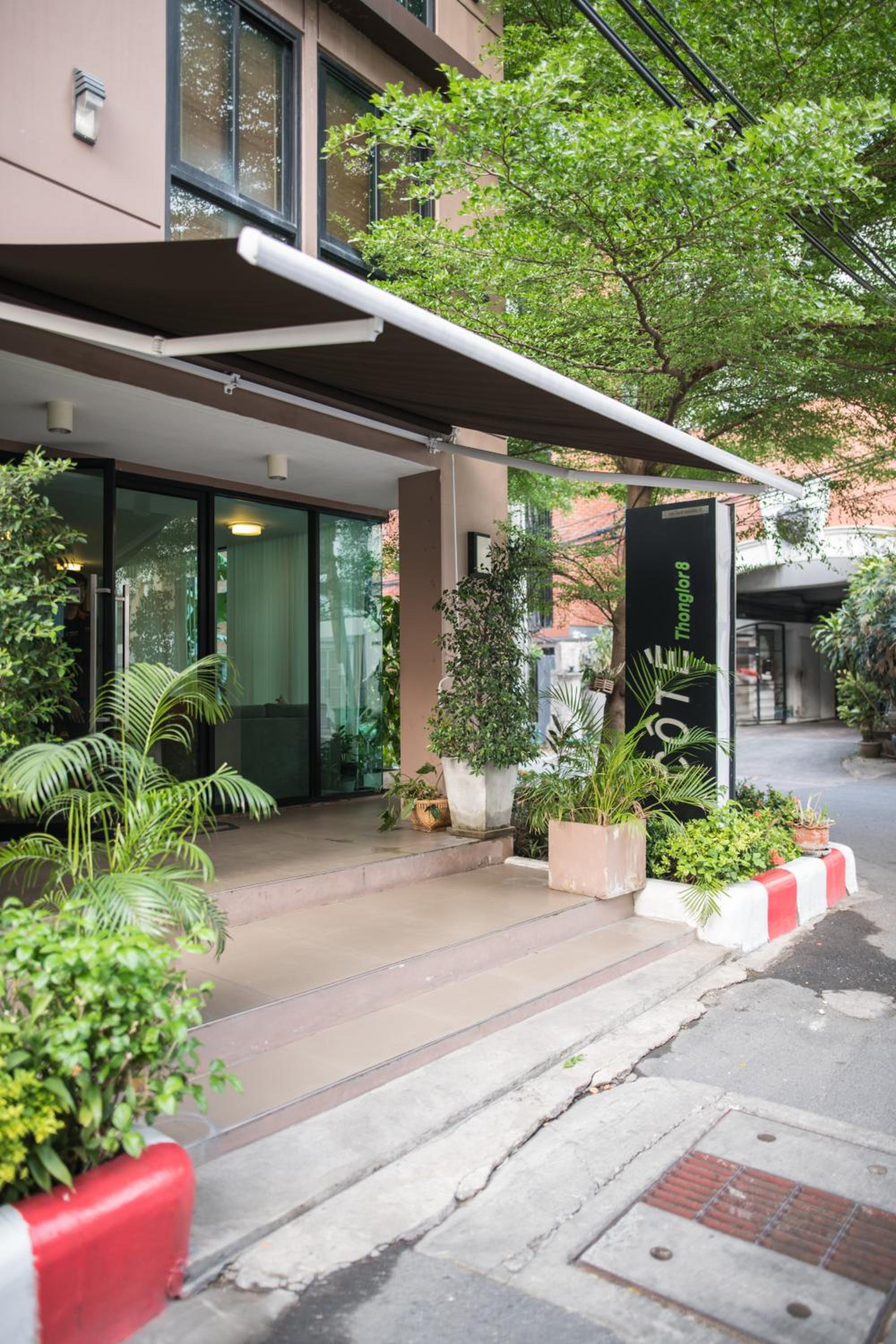 Le Cote, Thonglor Soi 8, Top Floor 2 Balcony 55sqm