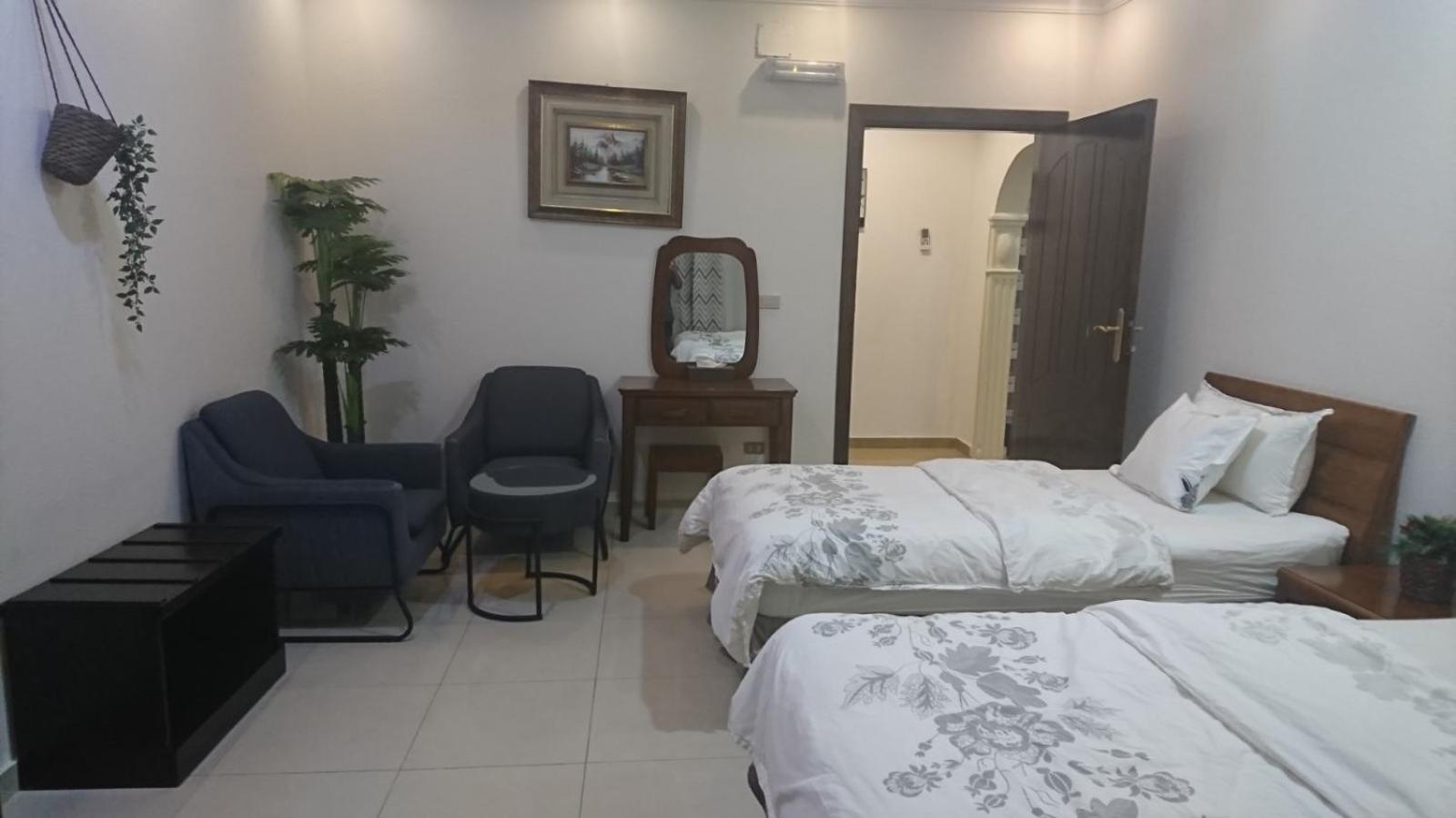 Al Dana Plaza Villas