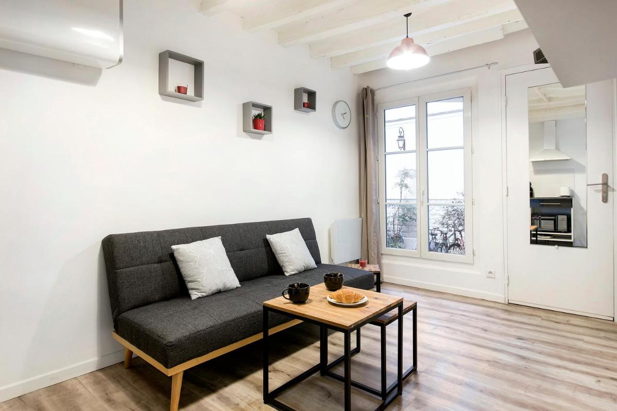 Refurbished Central Paris Flat by GuestReady