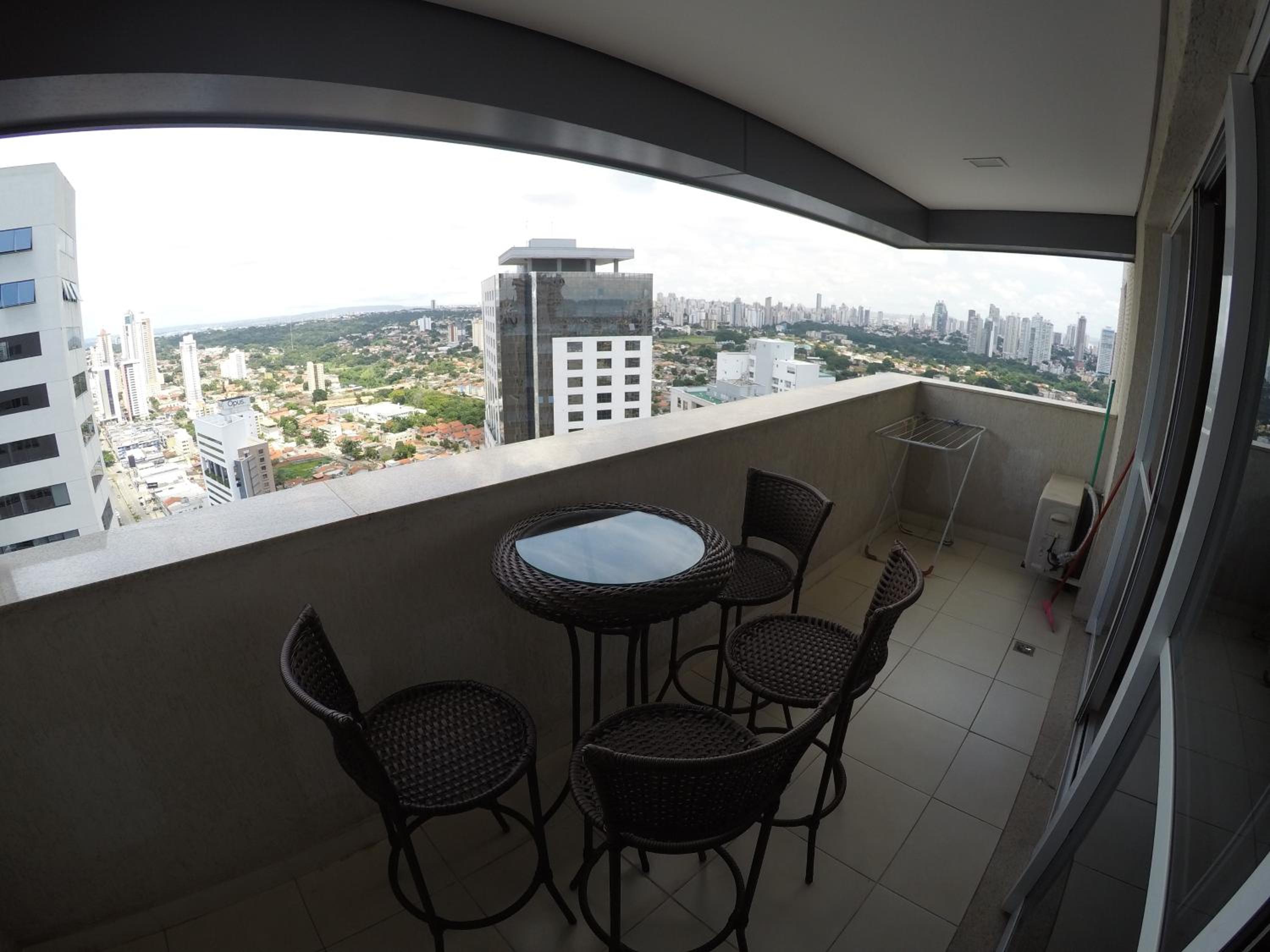 Flat no Brookfield Towers