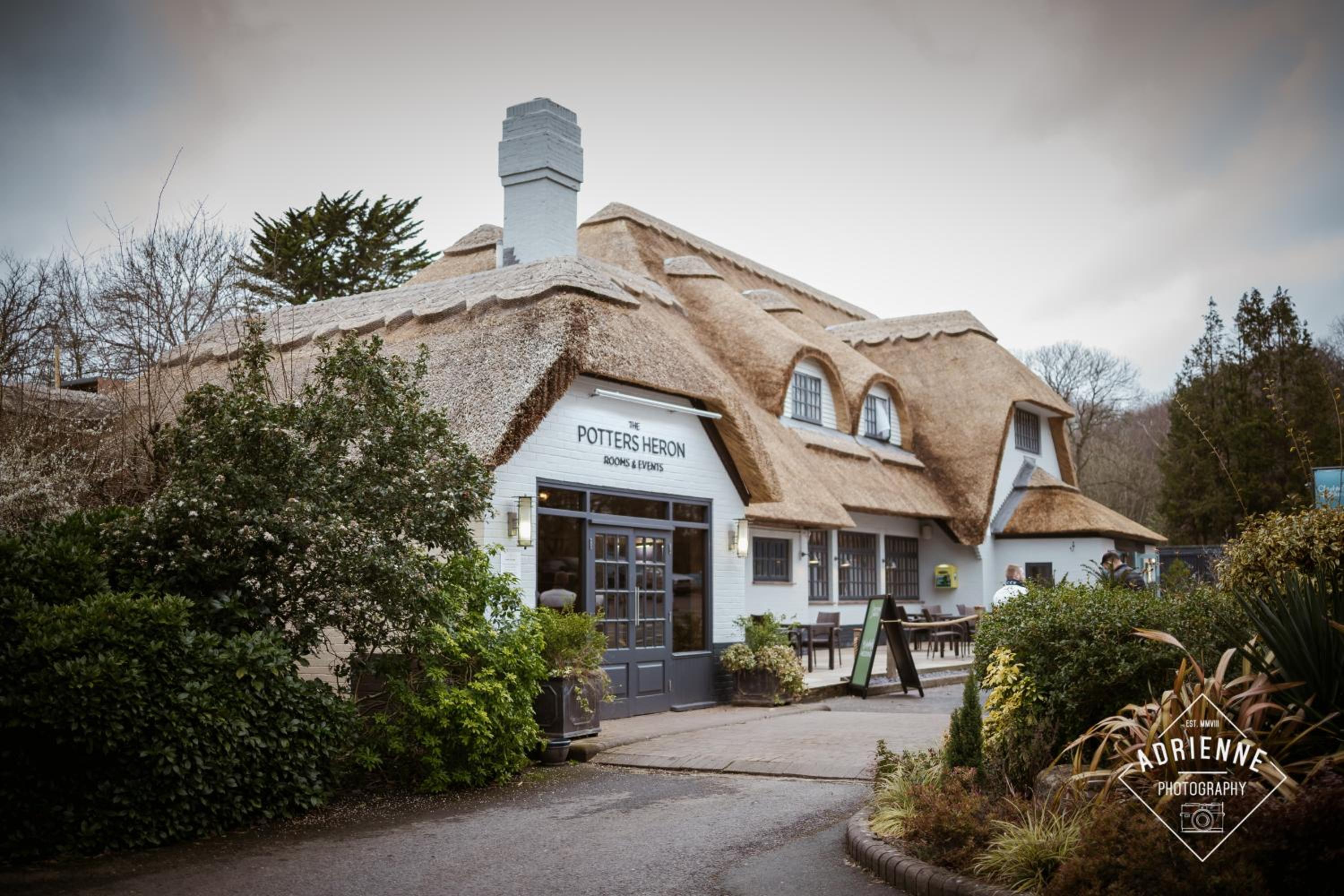 Romsey Vacations - Potters Heron Hotel - Property Image 1
