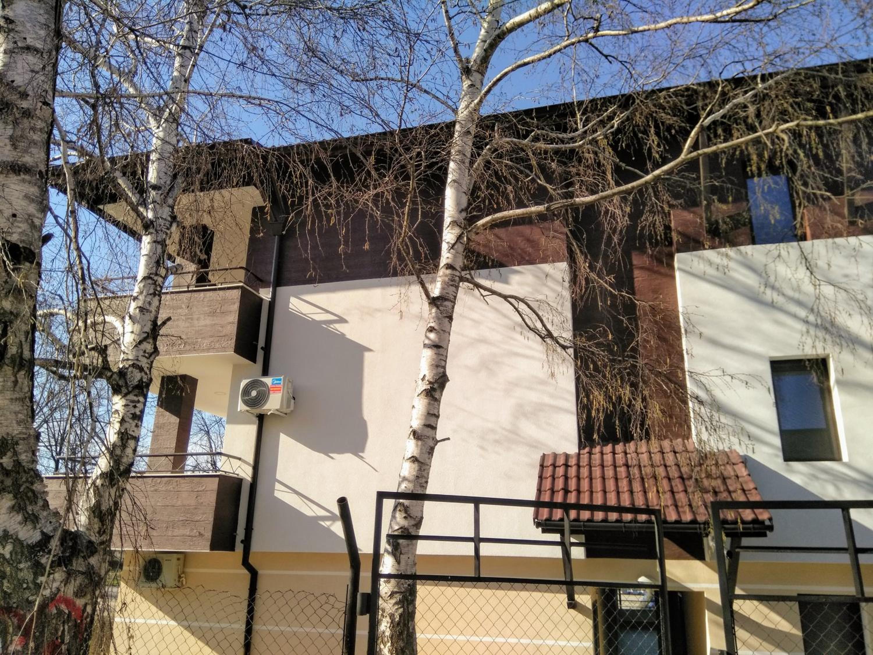 Complex Friends view 5