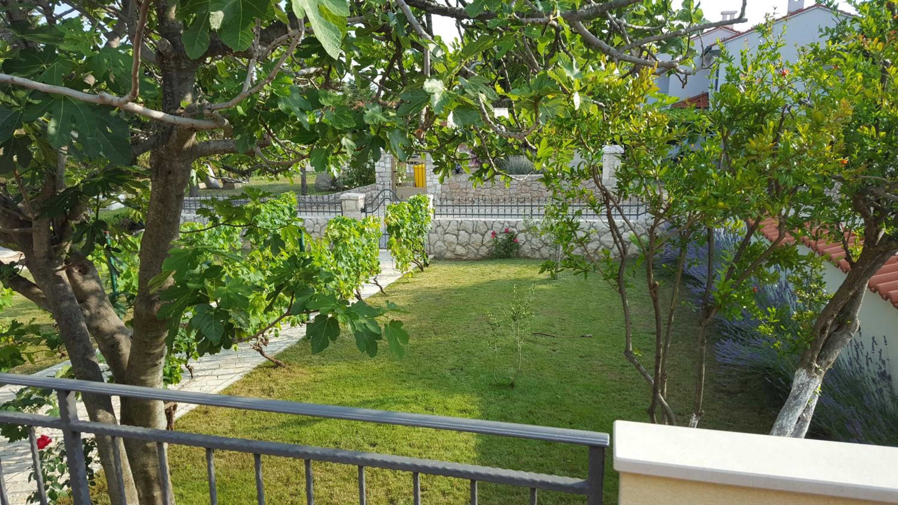 Holiday House Lavanda view 4