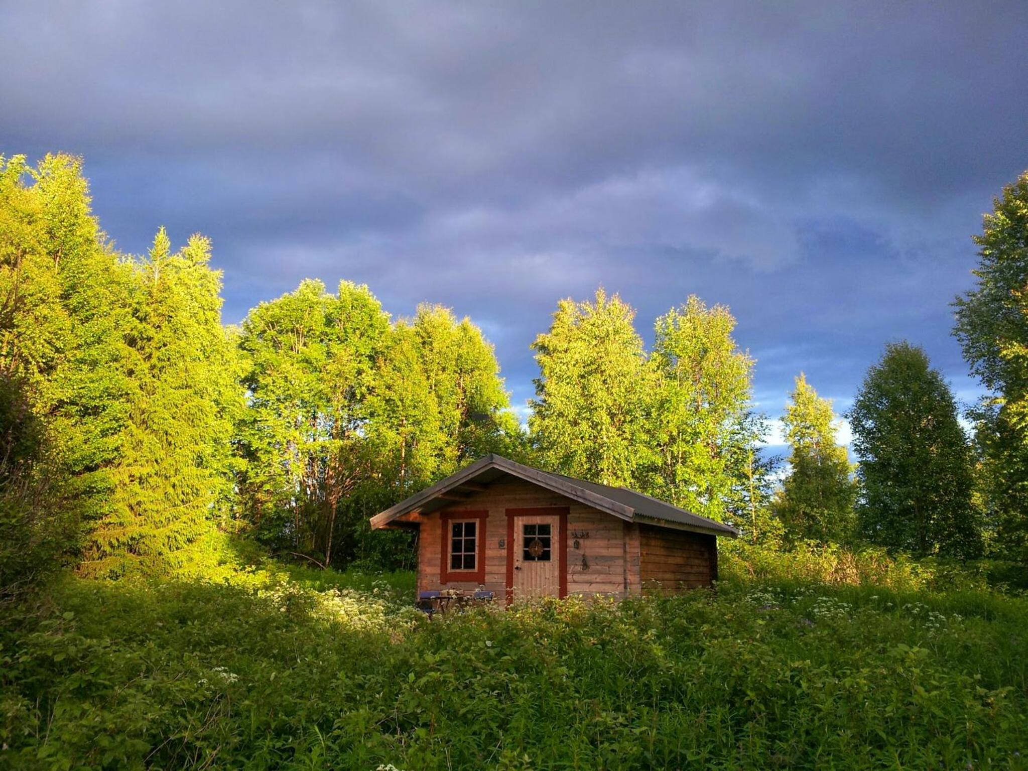 Cabin on Husky Farm view 2