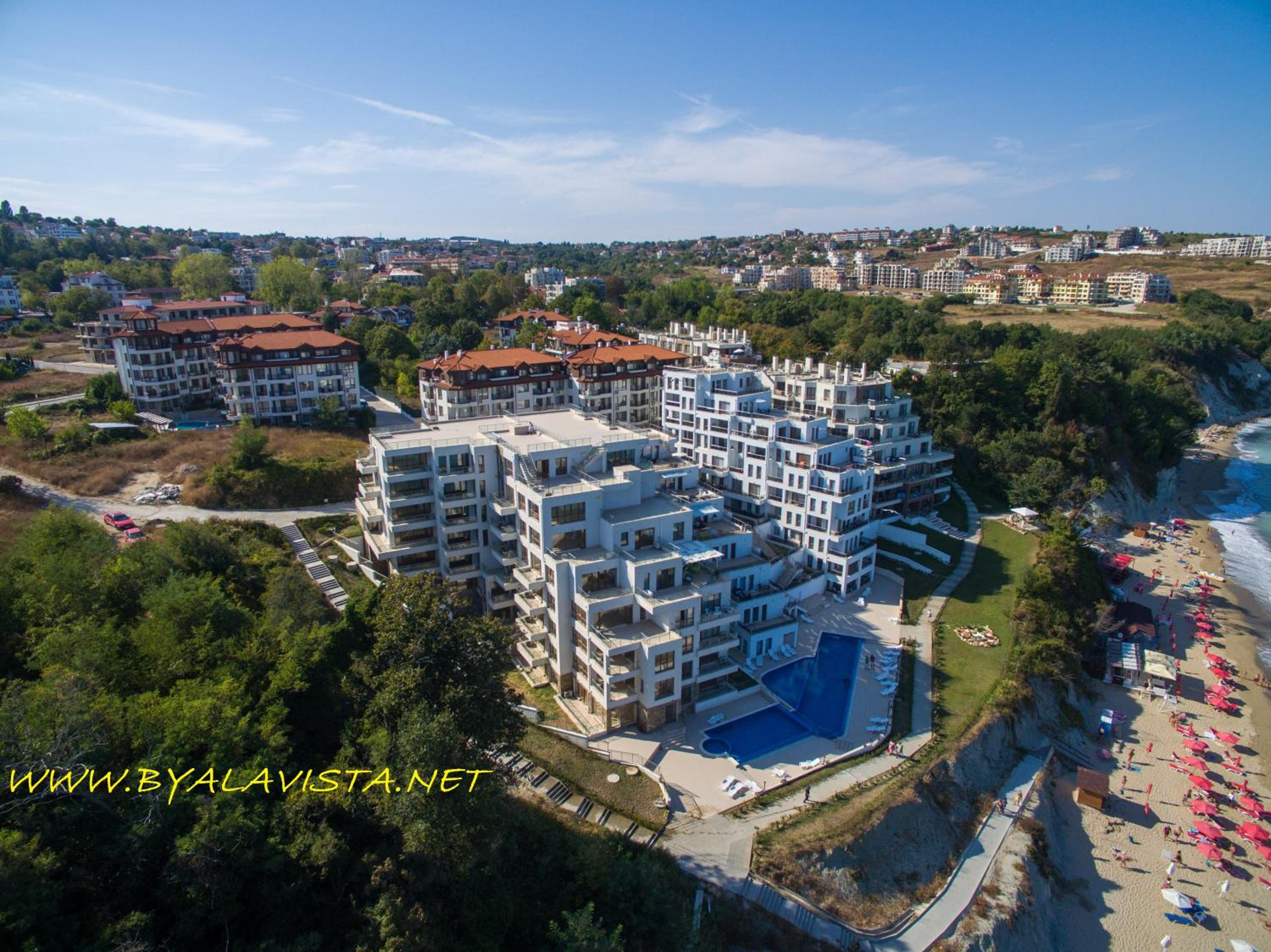 By The Cliffs apartments