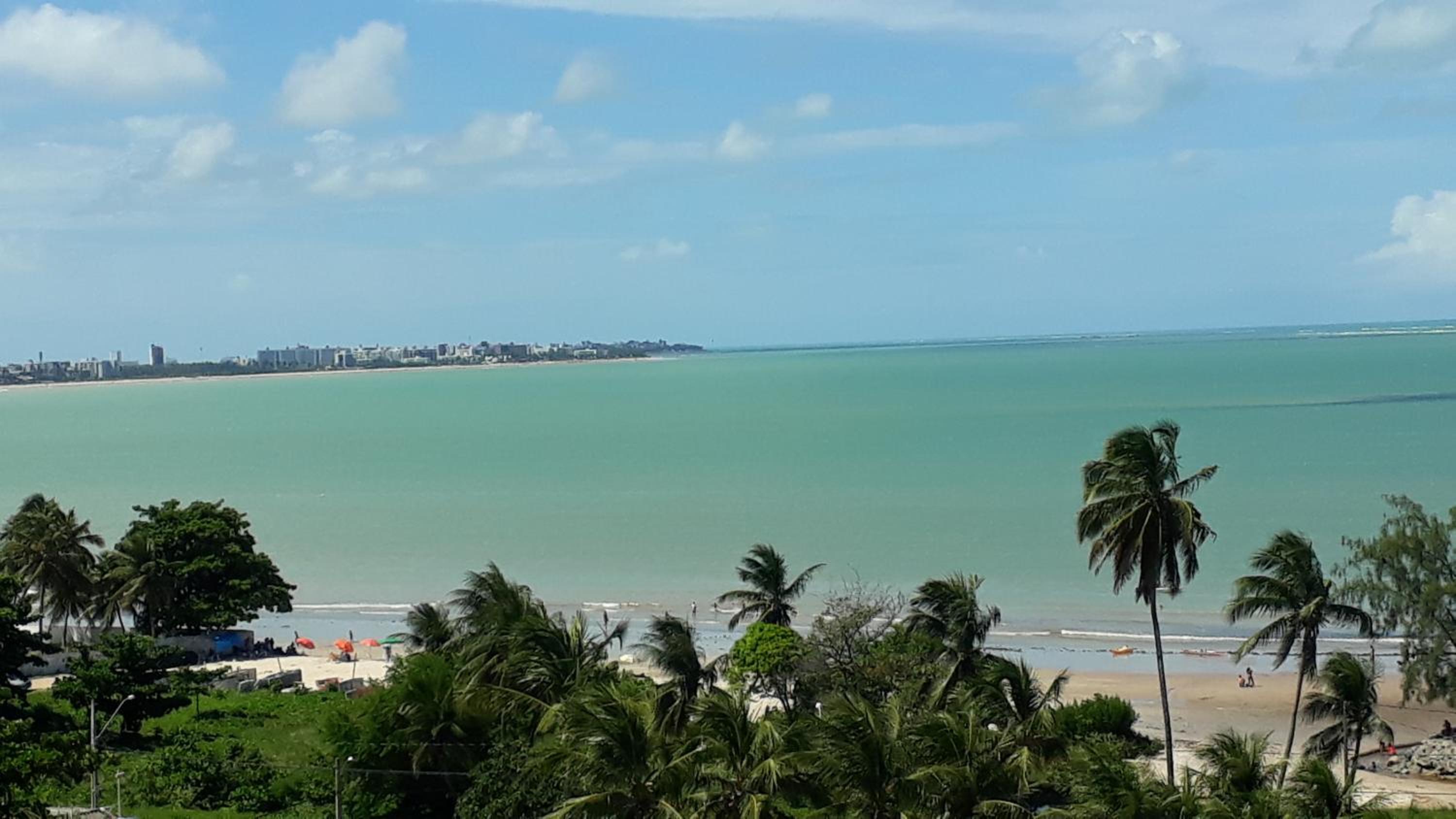 Flat praia Bessa conforto localização e seguro