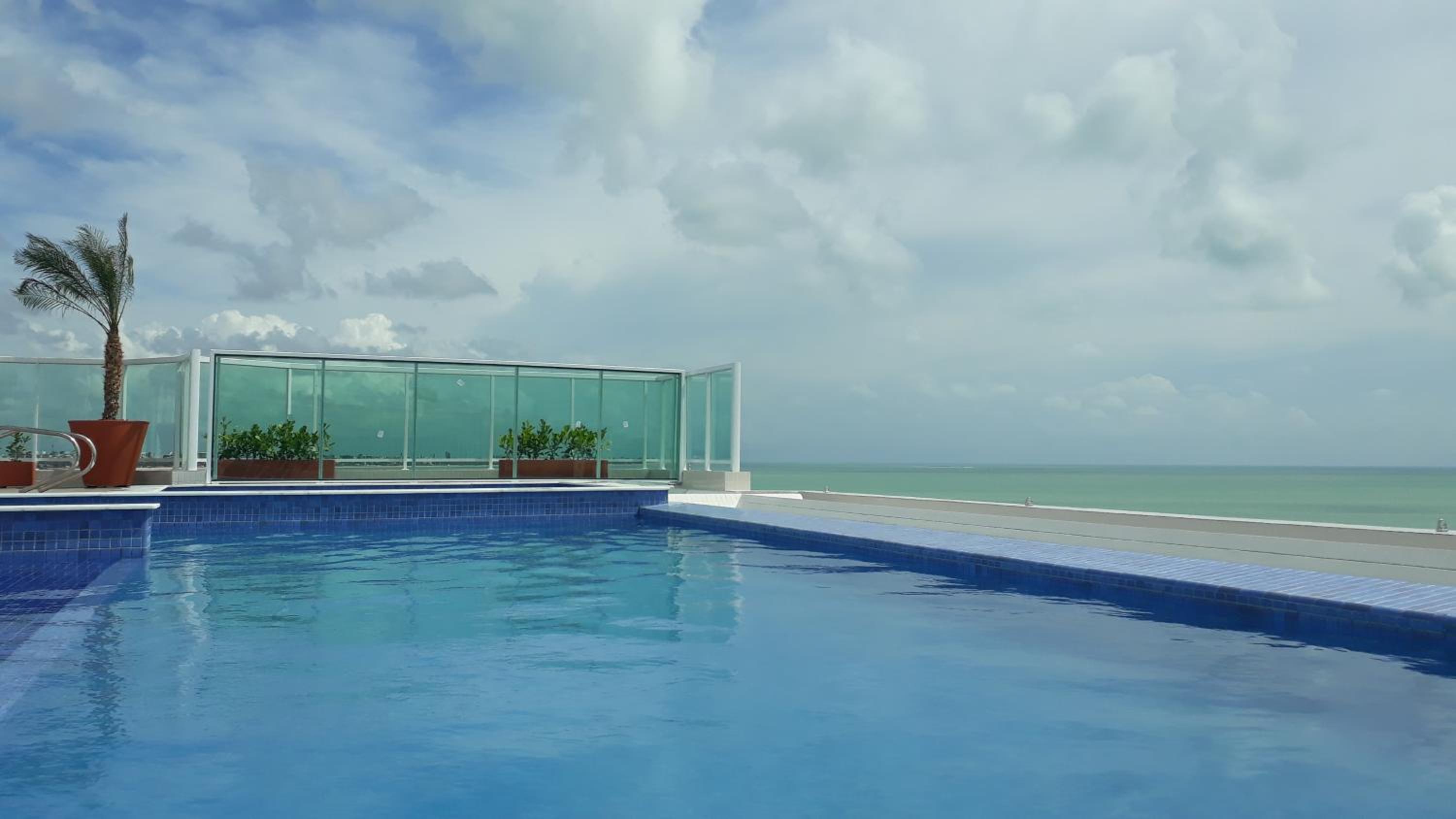 Flat praia Bessa conforto localização e seguro