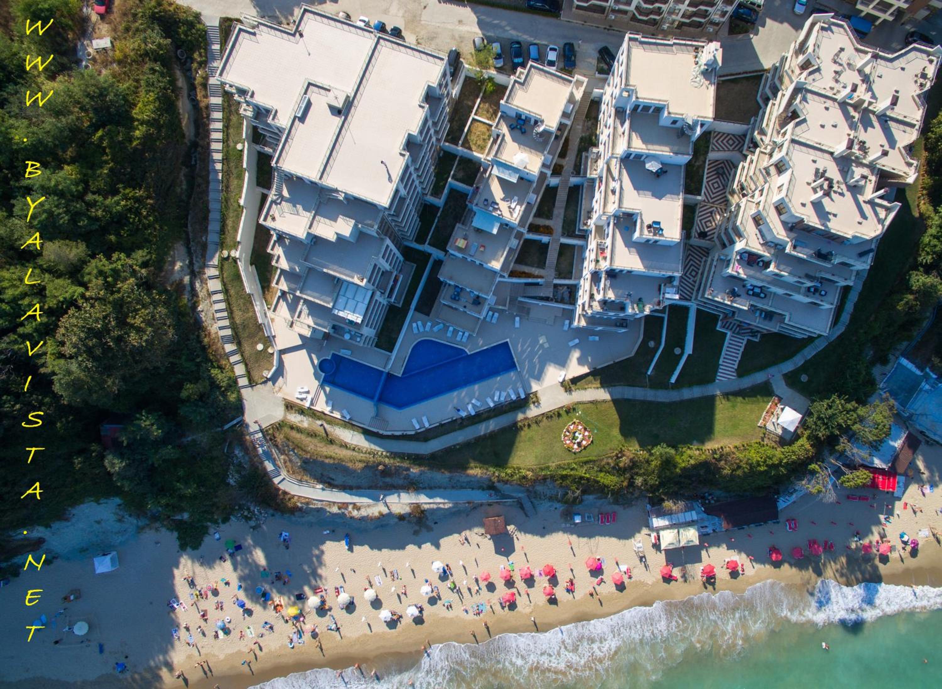 By The Cliffs apartments