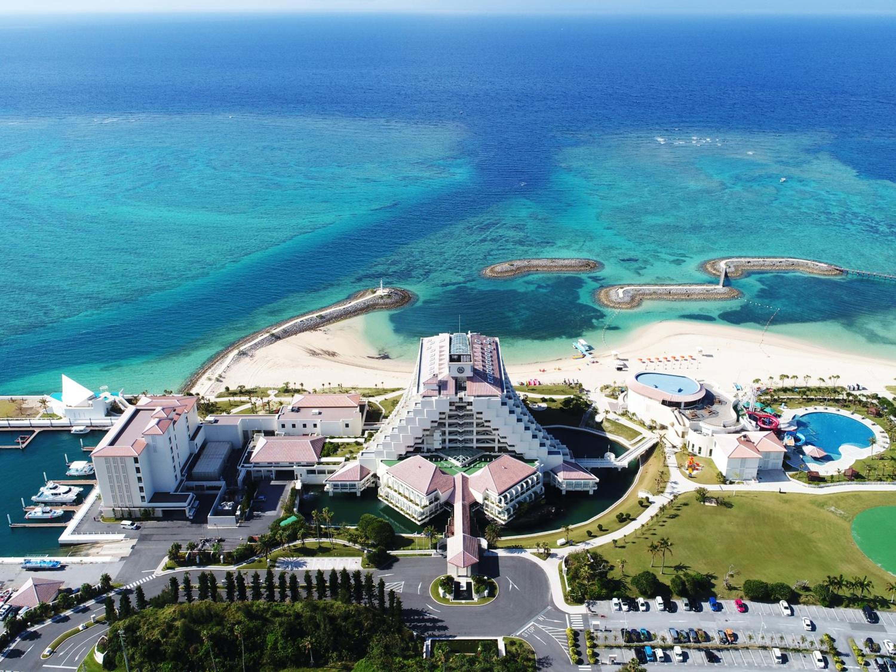 Hotel Sheraton Okinawa Sunmarina Resort