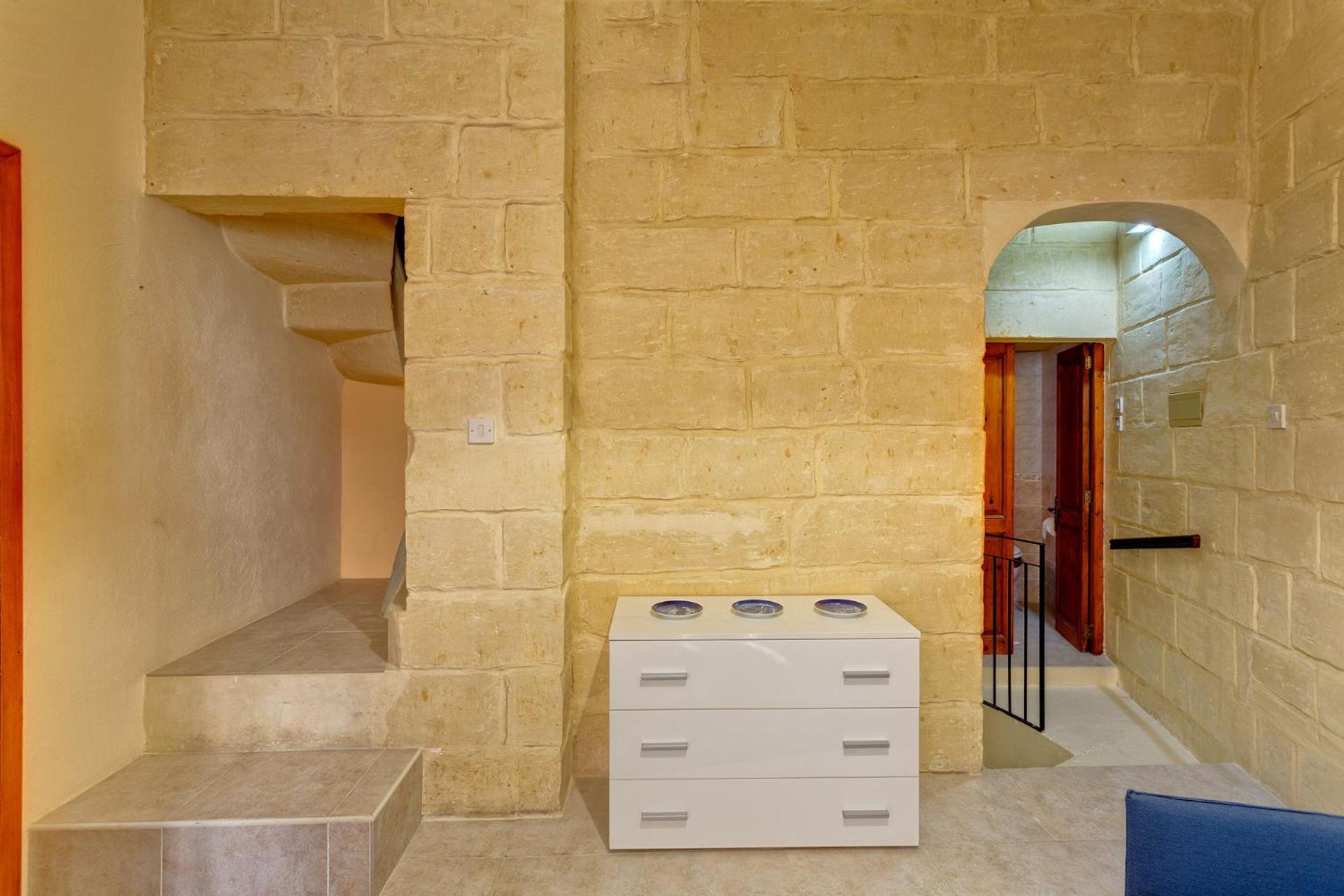 Traditional Maltese Townhouse, Roof Terrace and Views - Property Image 10