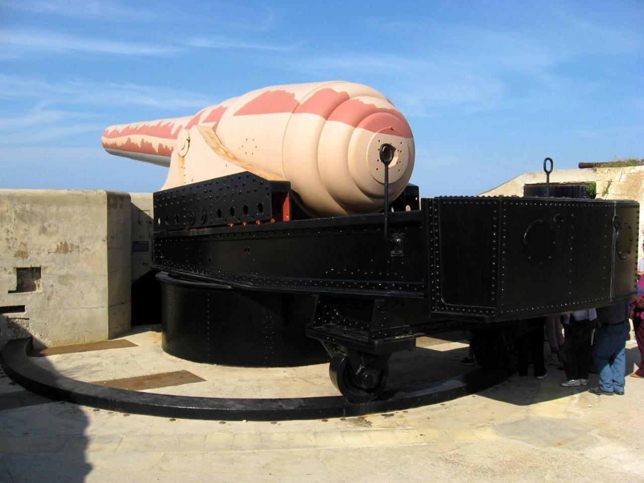 Traditional Maltese Townhouse, Roof Terrace and Views - Property Image 16