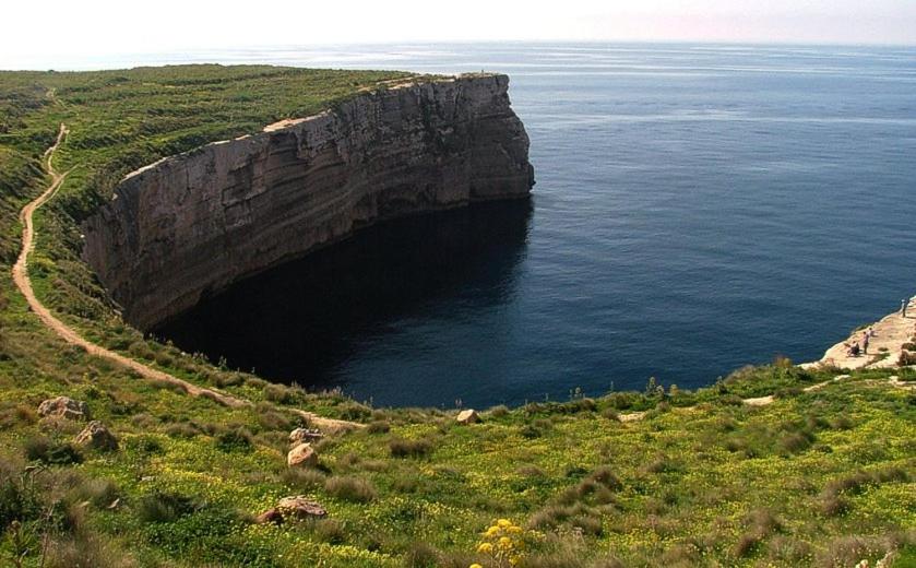 Traditional Maltese Townhouse, Roof Terrace and Views - Property Image 30