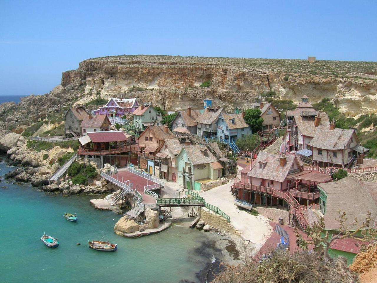 Traditional Maltese Townhouse, Roof Terrace and Views - Property Image 33