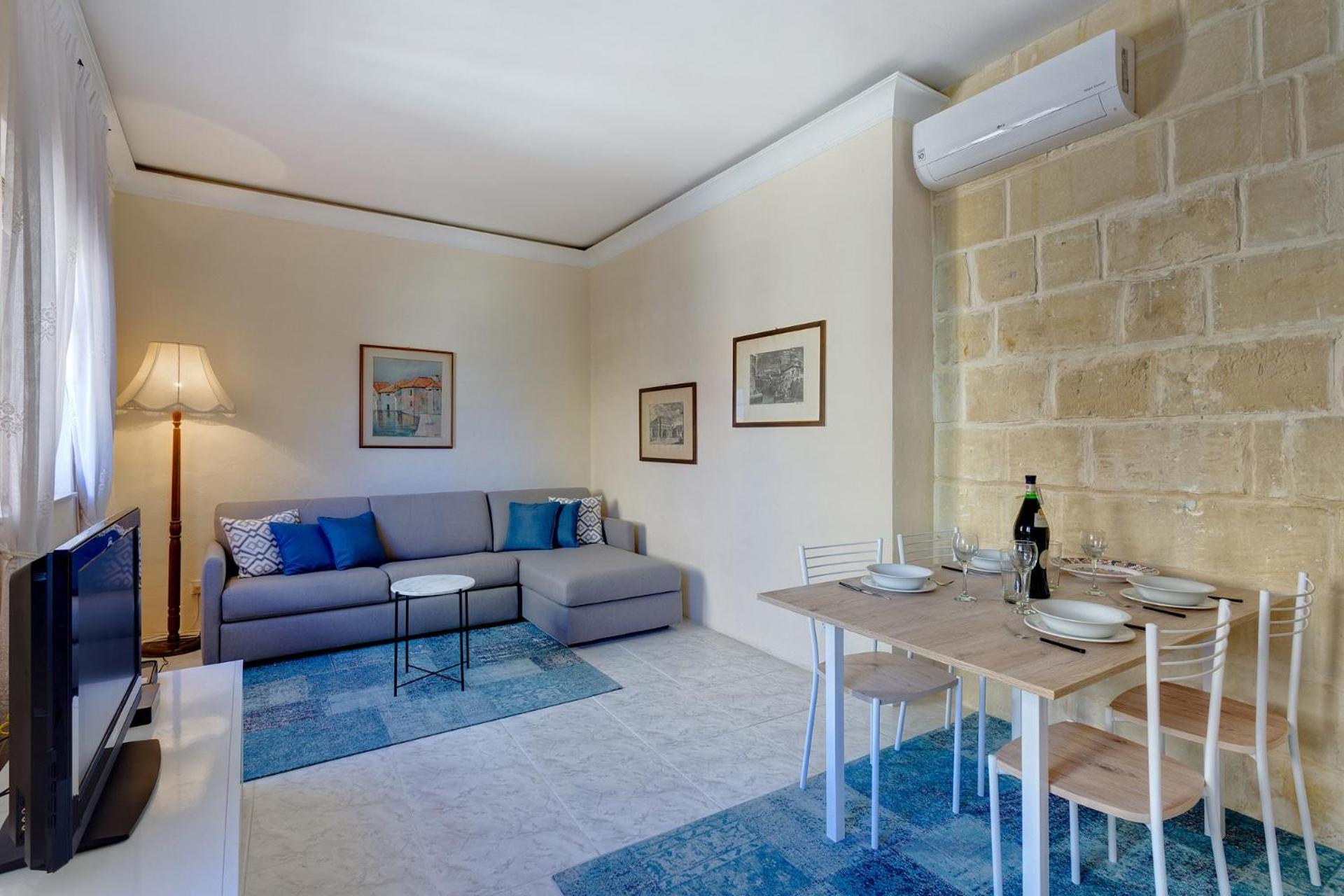 Traditional Maltese Townhouse, Roof Terrace and Views - Property Image 38