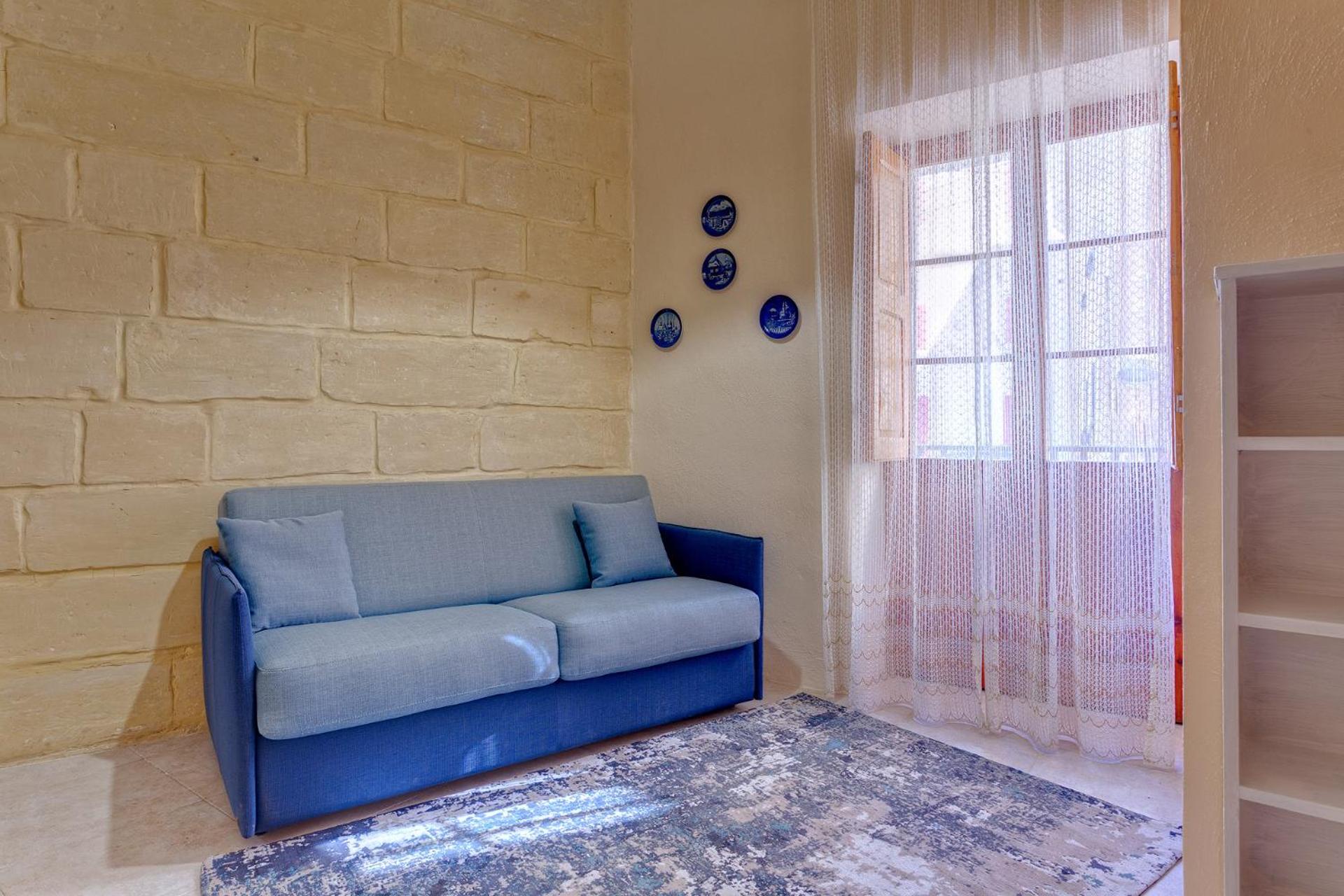 Traditional Maltese Townhouse, Roof Terrace and Views - Property Image 5