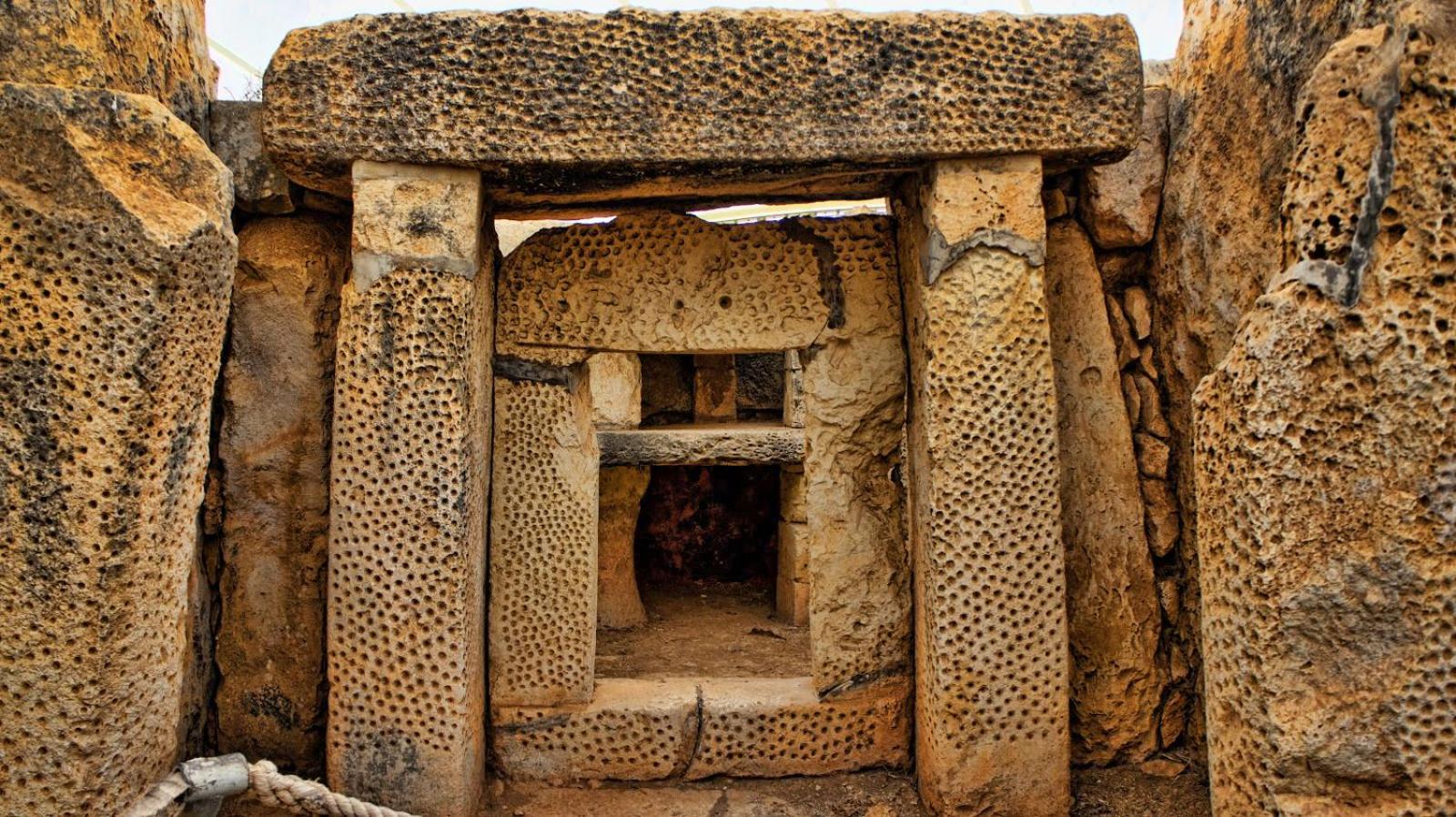 Traditional Maltese Townhouse, Roof Terrace and Views - Property Image 24