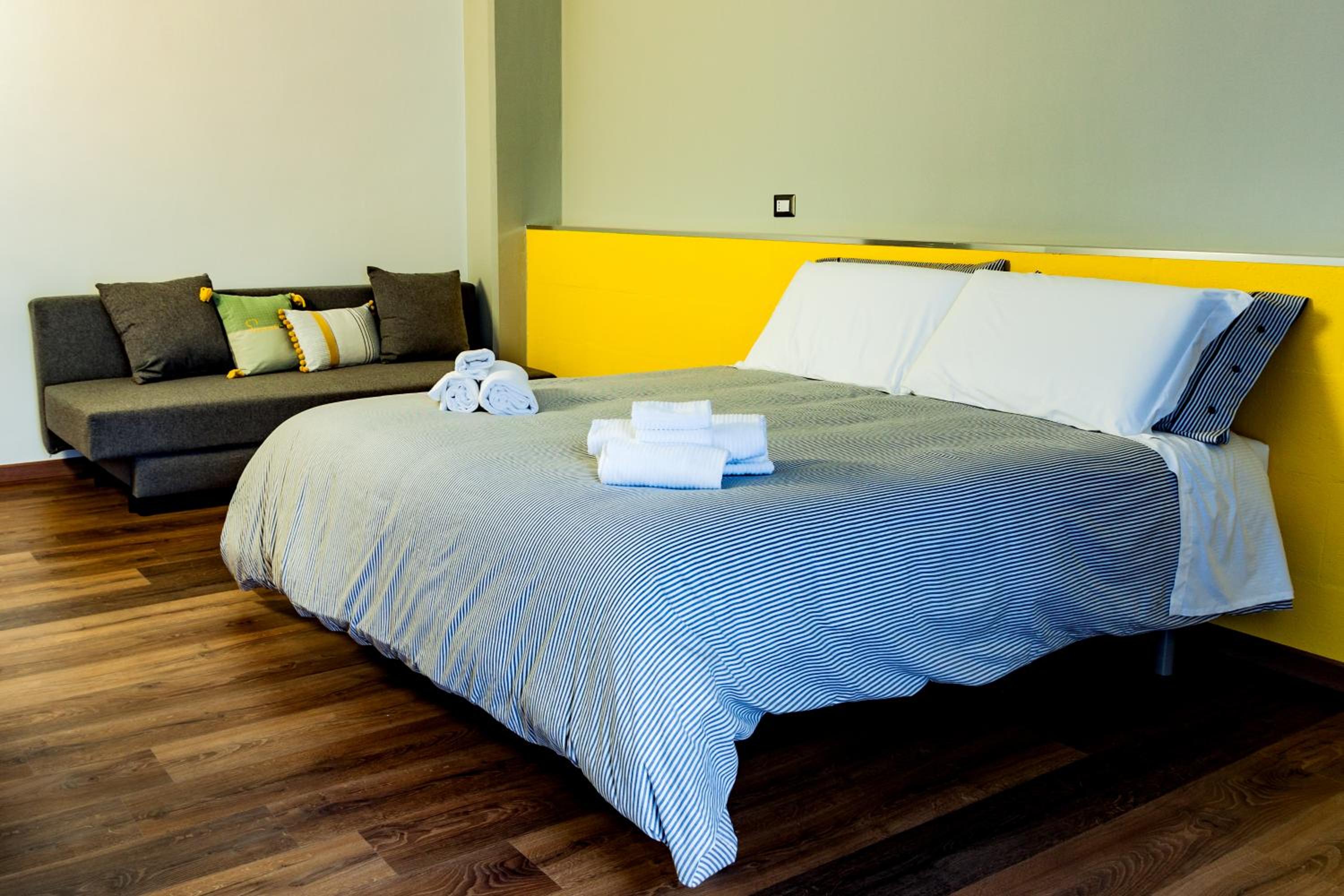 TRAVEL STATION Bedandbreakfast