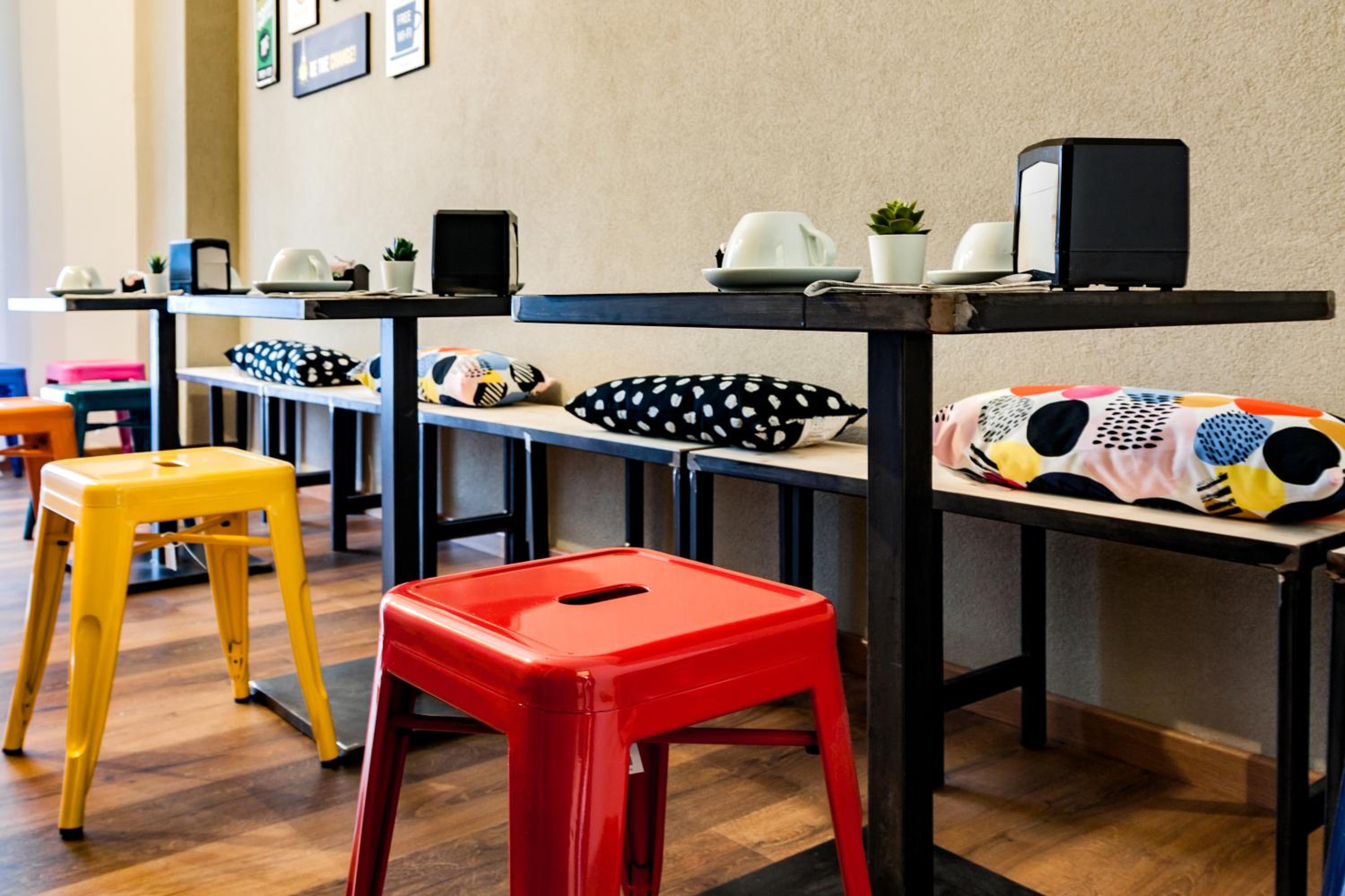 TRAVEL STATION Bedandbreakfast