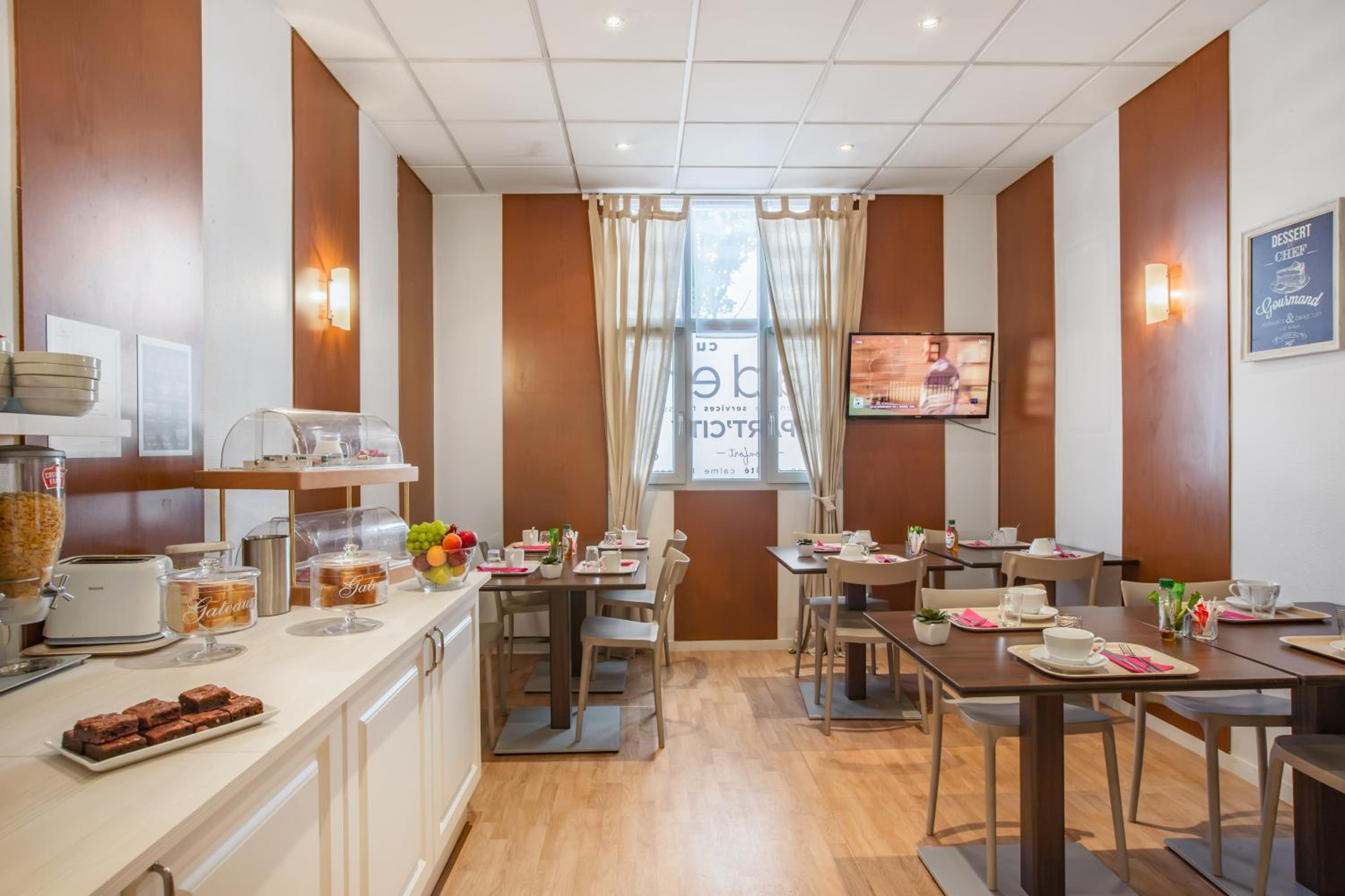 Blois Vacations - Appart'City Classic Blois - Property Image 3