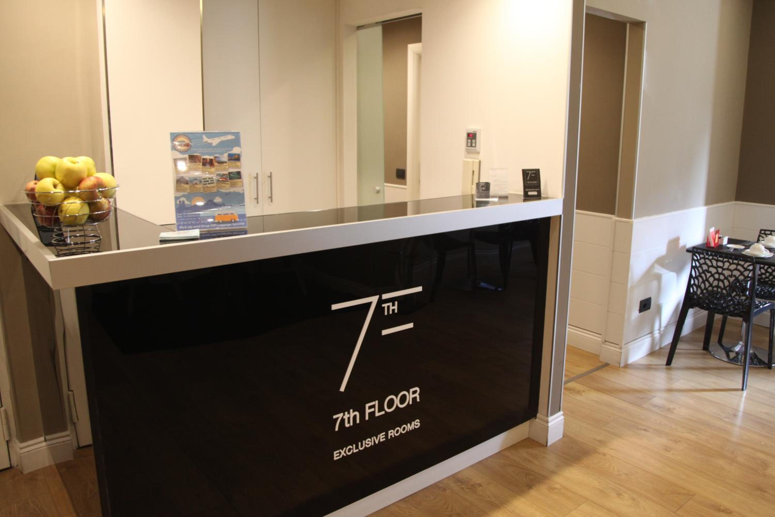 7th Floor Suite