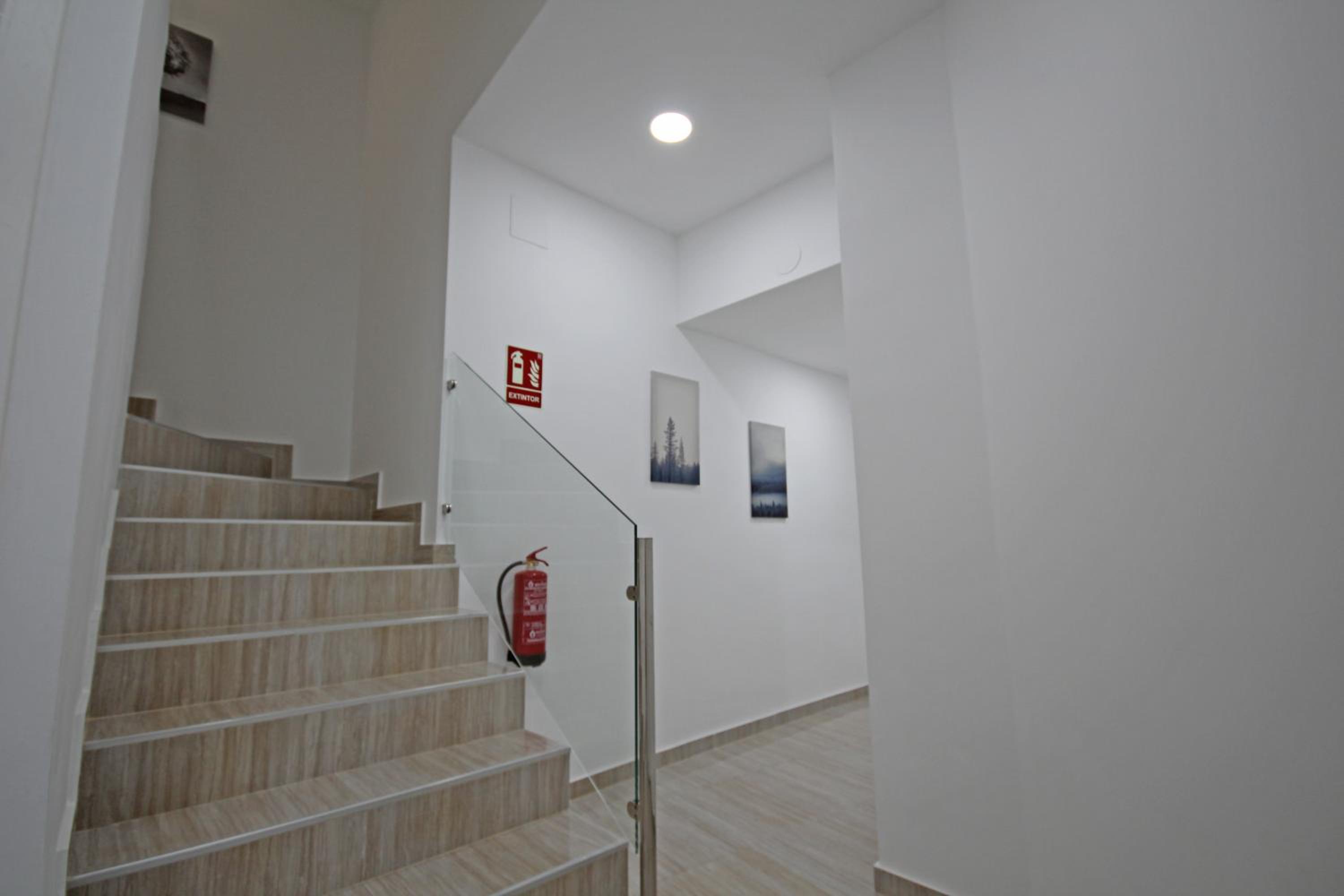 Esparteros 6, Estudios