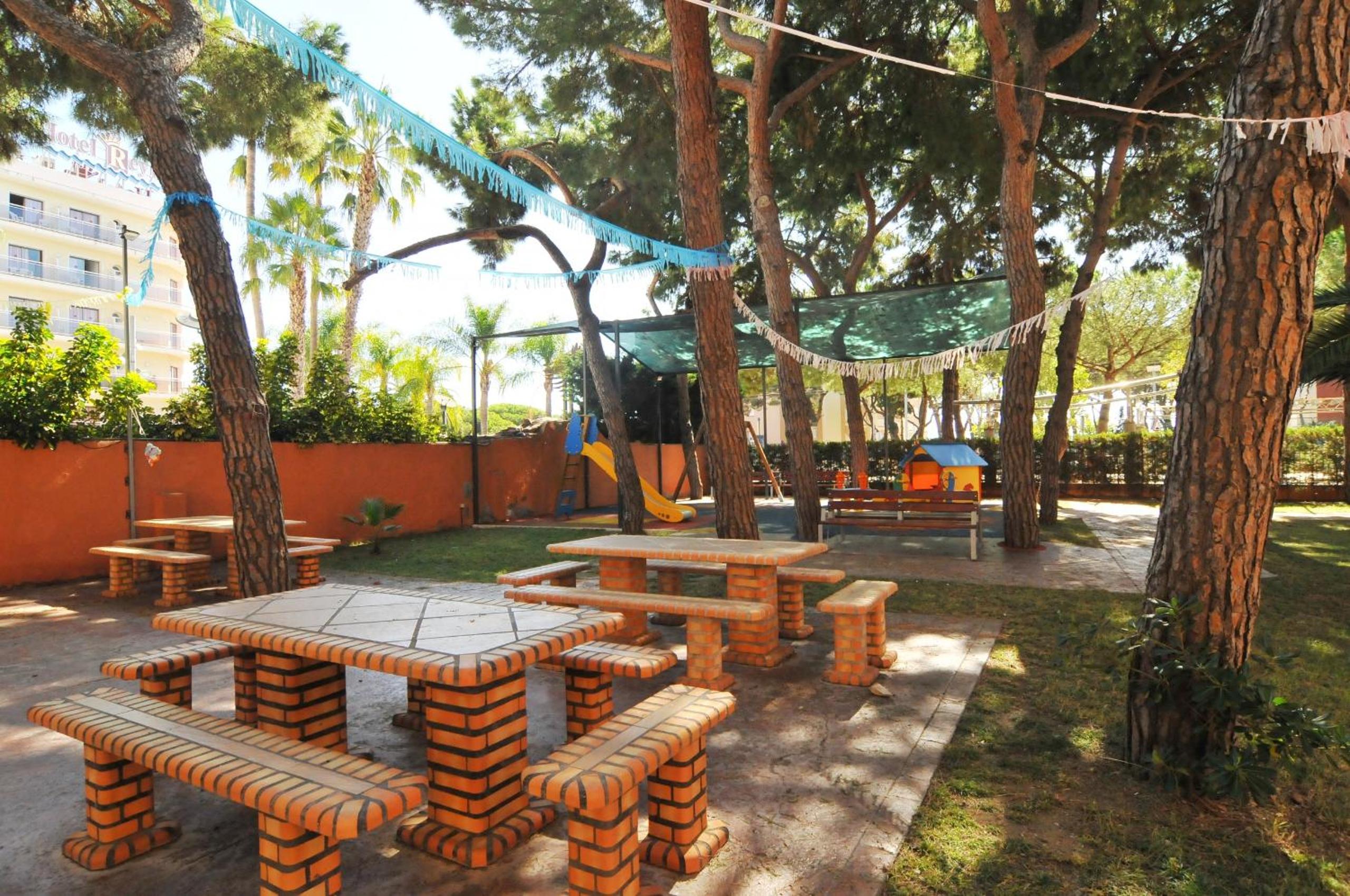 Santa Susanna Vacations - HomeHolidaysRentals Solmar - Property Image 1