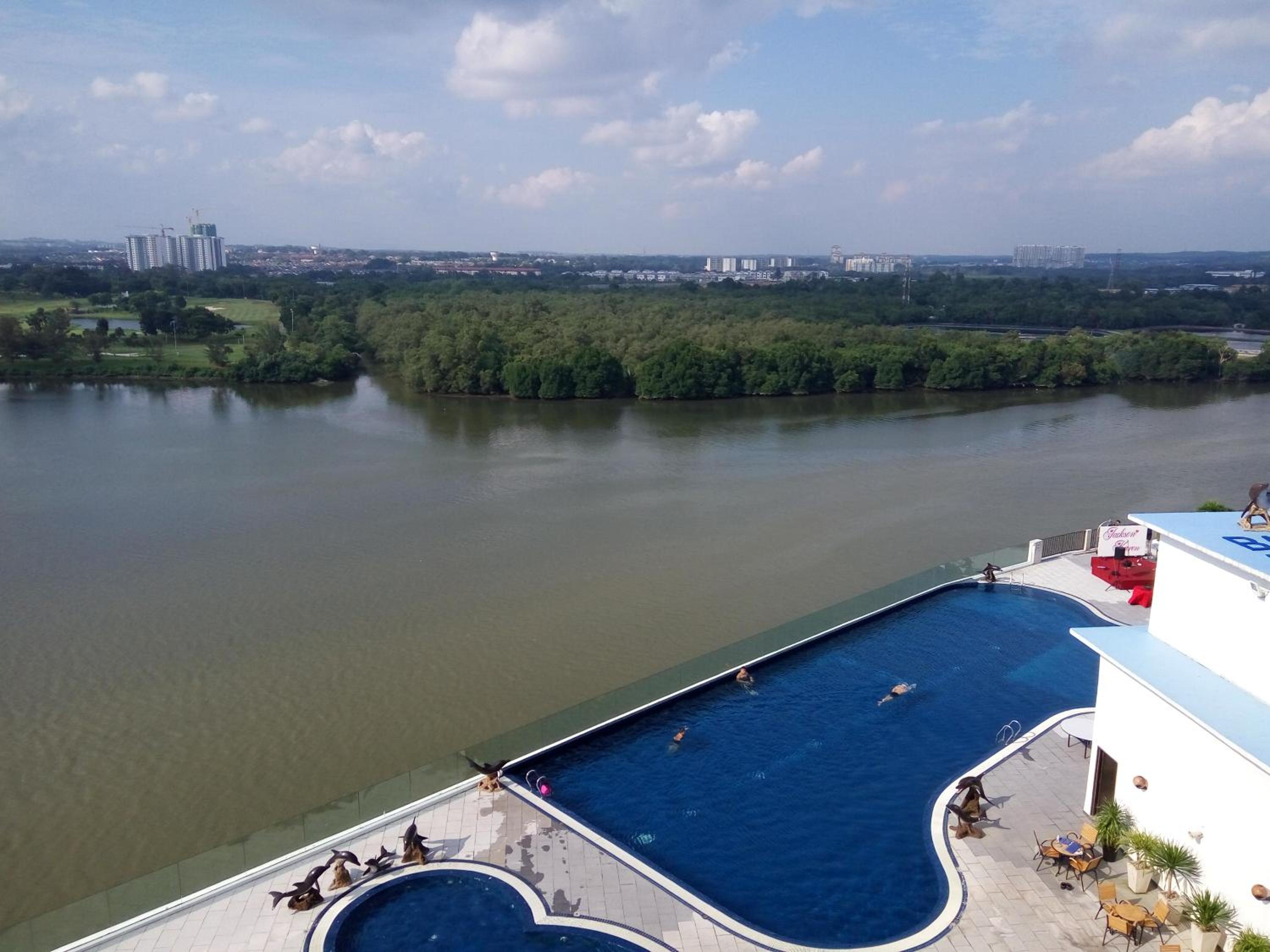 Bayu Marina Residence 3 Mins away Mid Valley Southkey