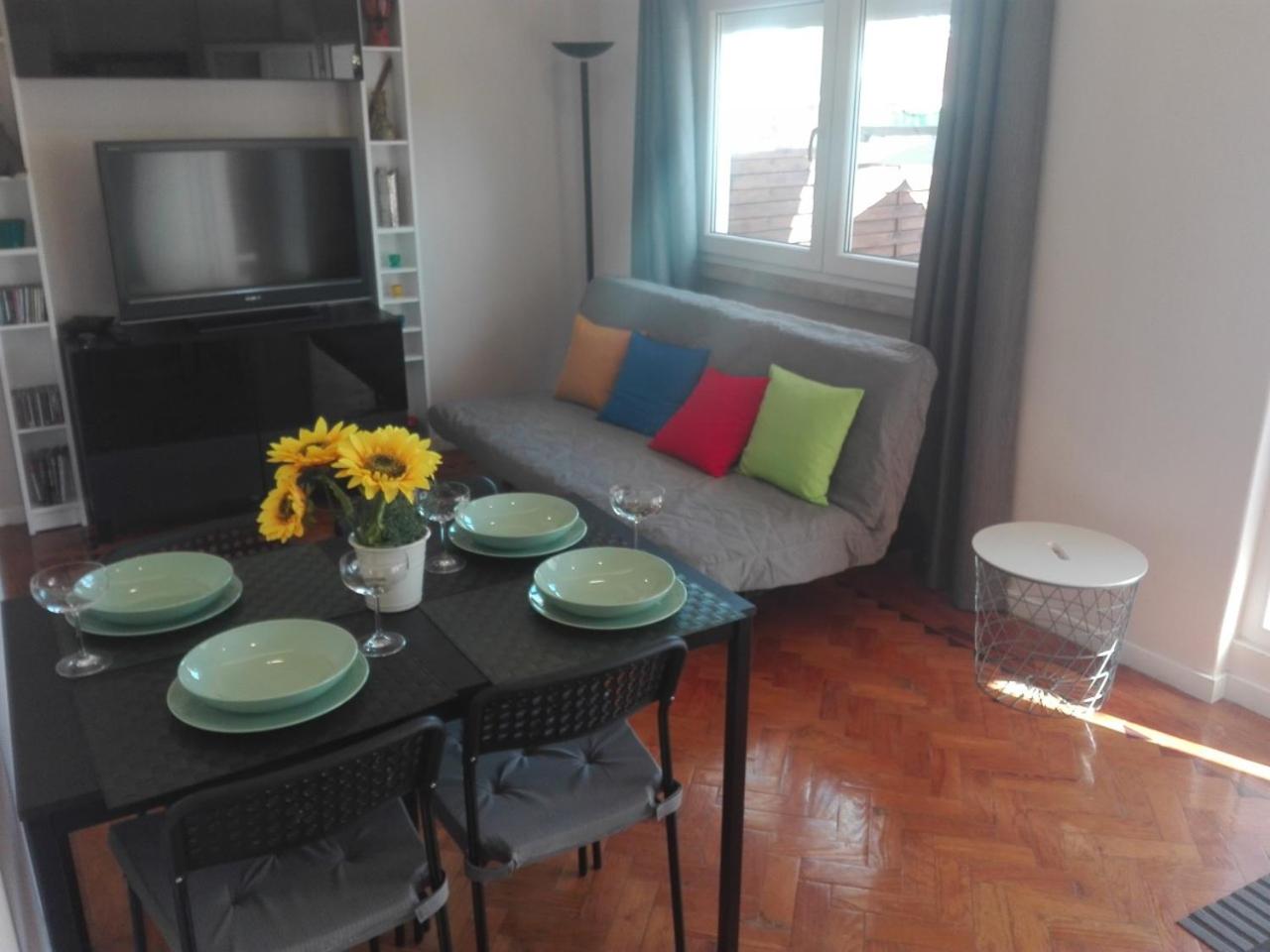 Lisbon Beach Apartments 1 view 4