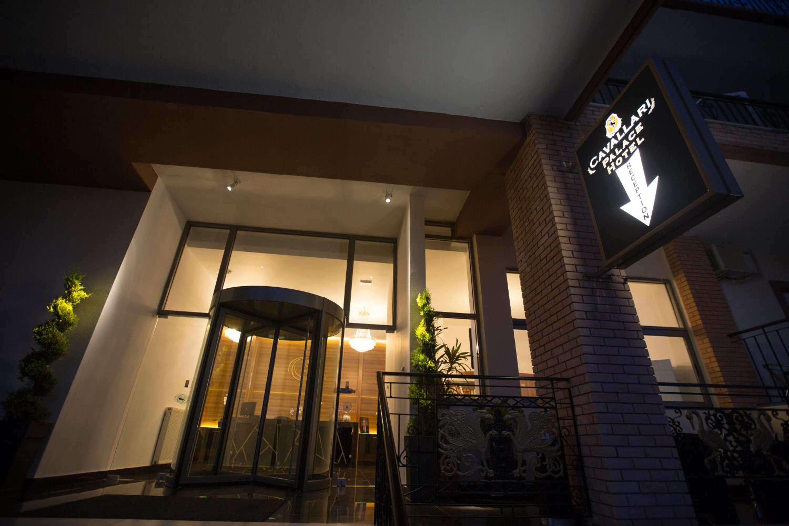 Hotel Cavallari Palace Hotel Suites - Image 1