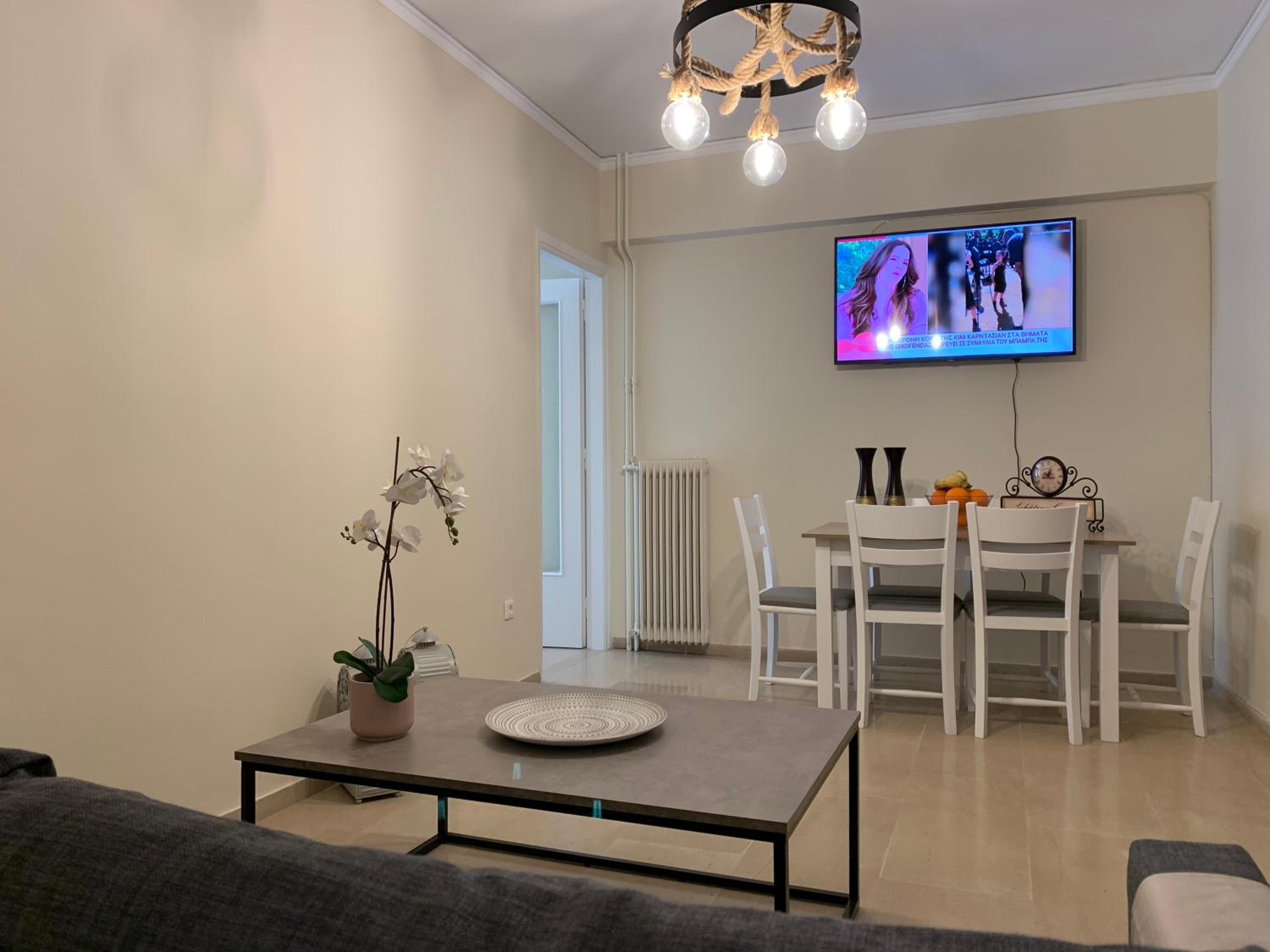 Thiseio Big Apartment