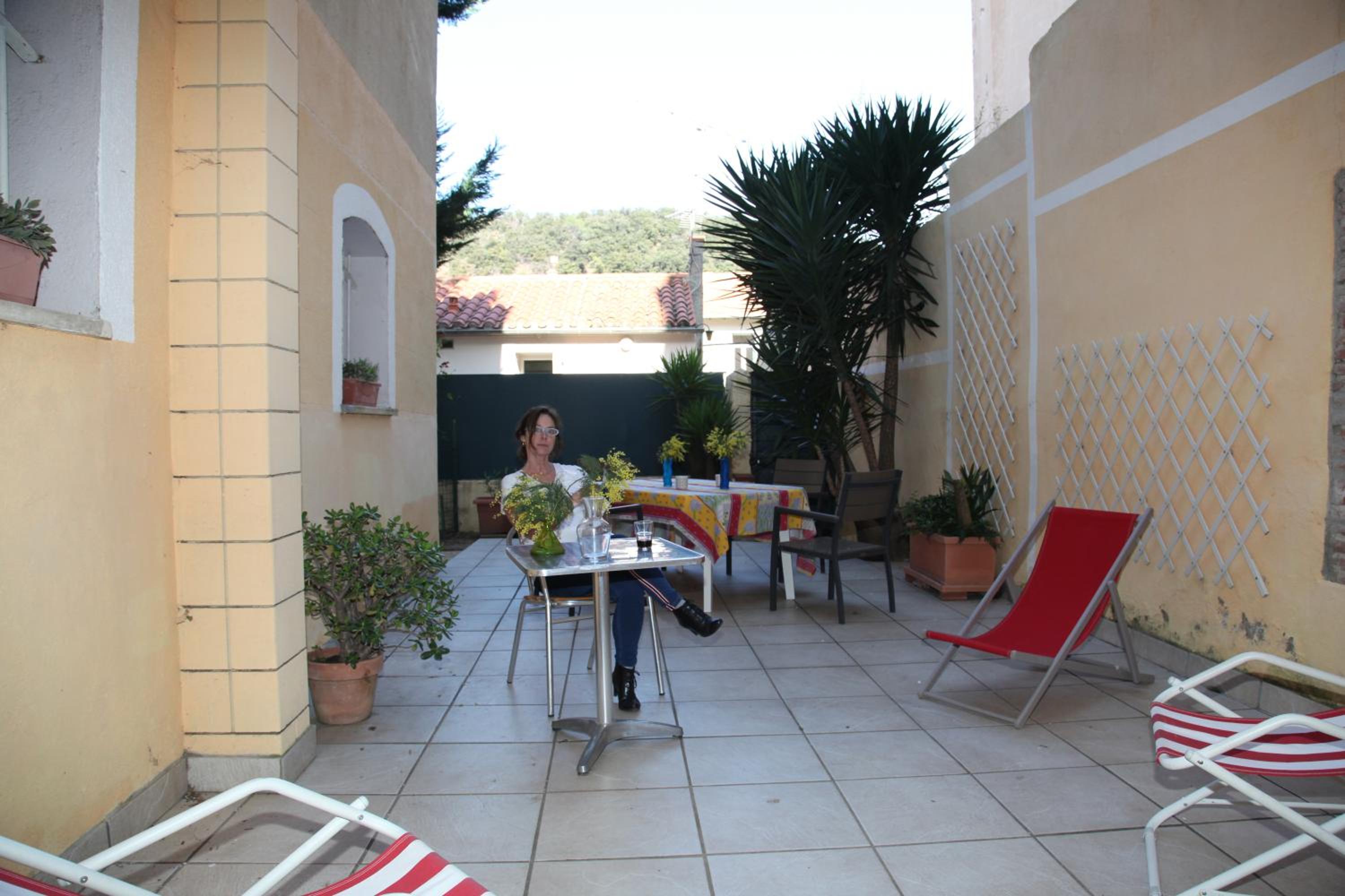 Photo 6