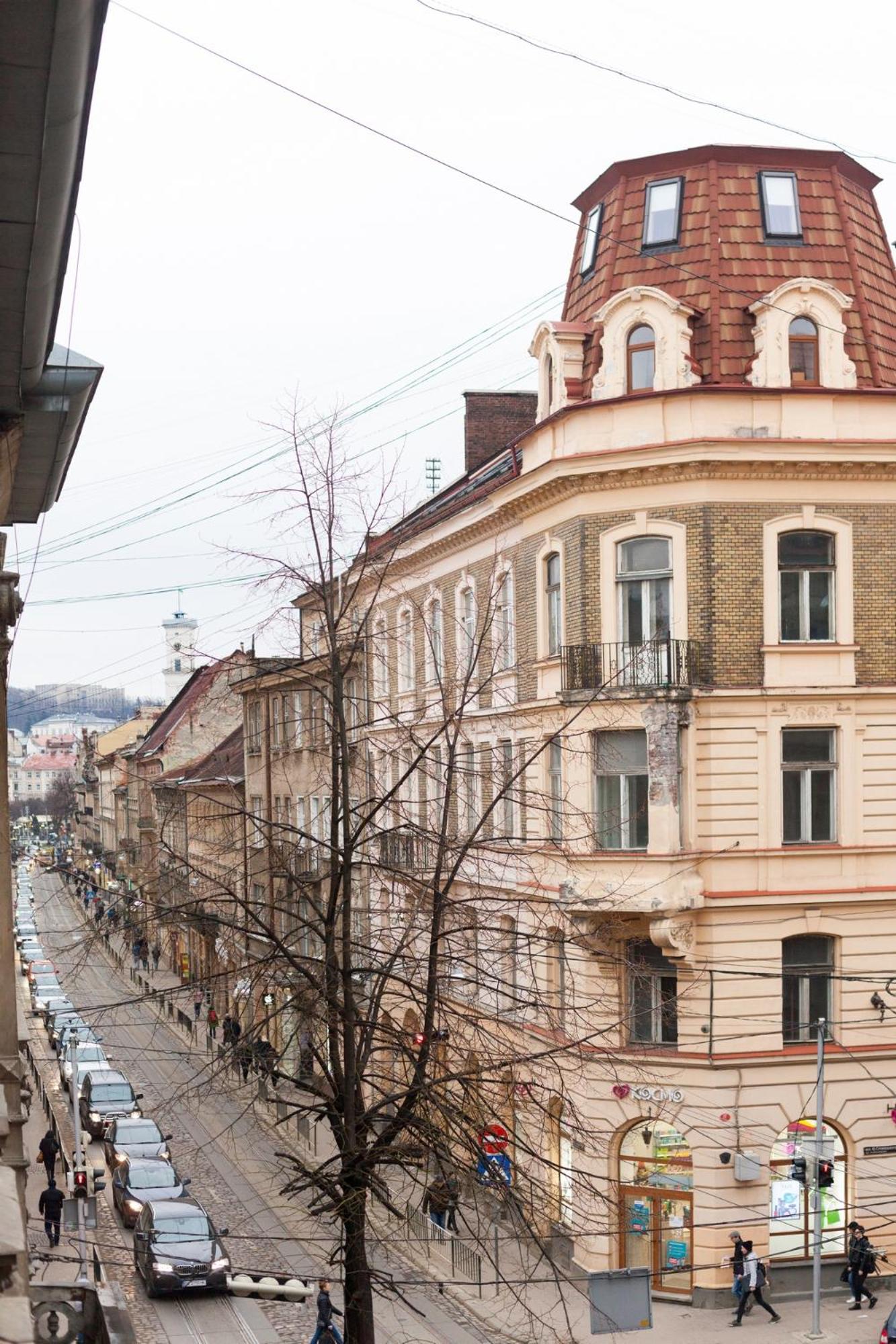LEOGRAND Apartment on Doroshenka 38