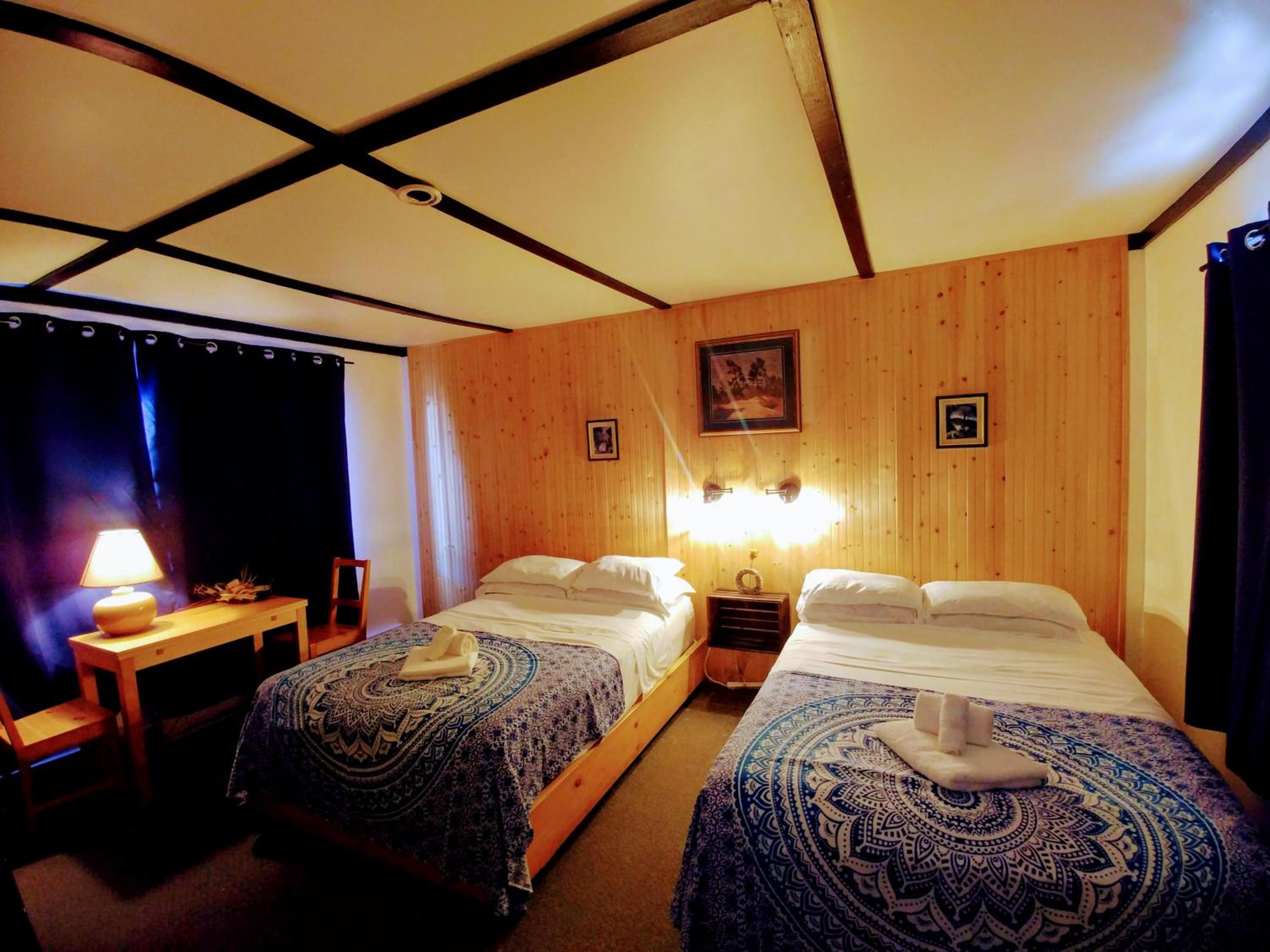 Dwight Riverside Inn