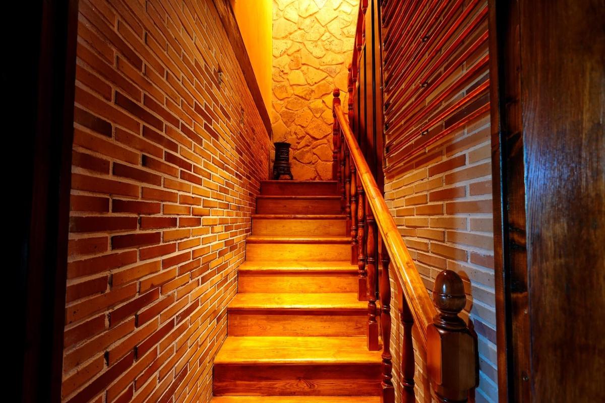 Photo 33