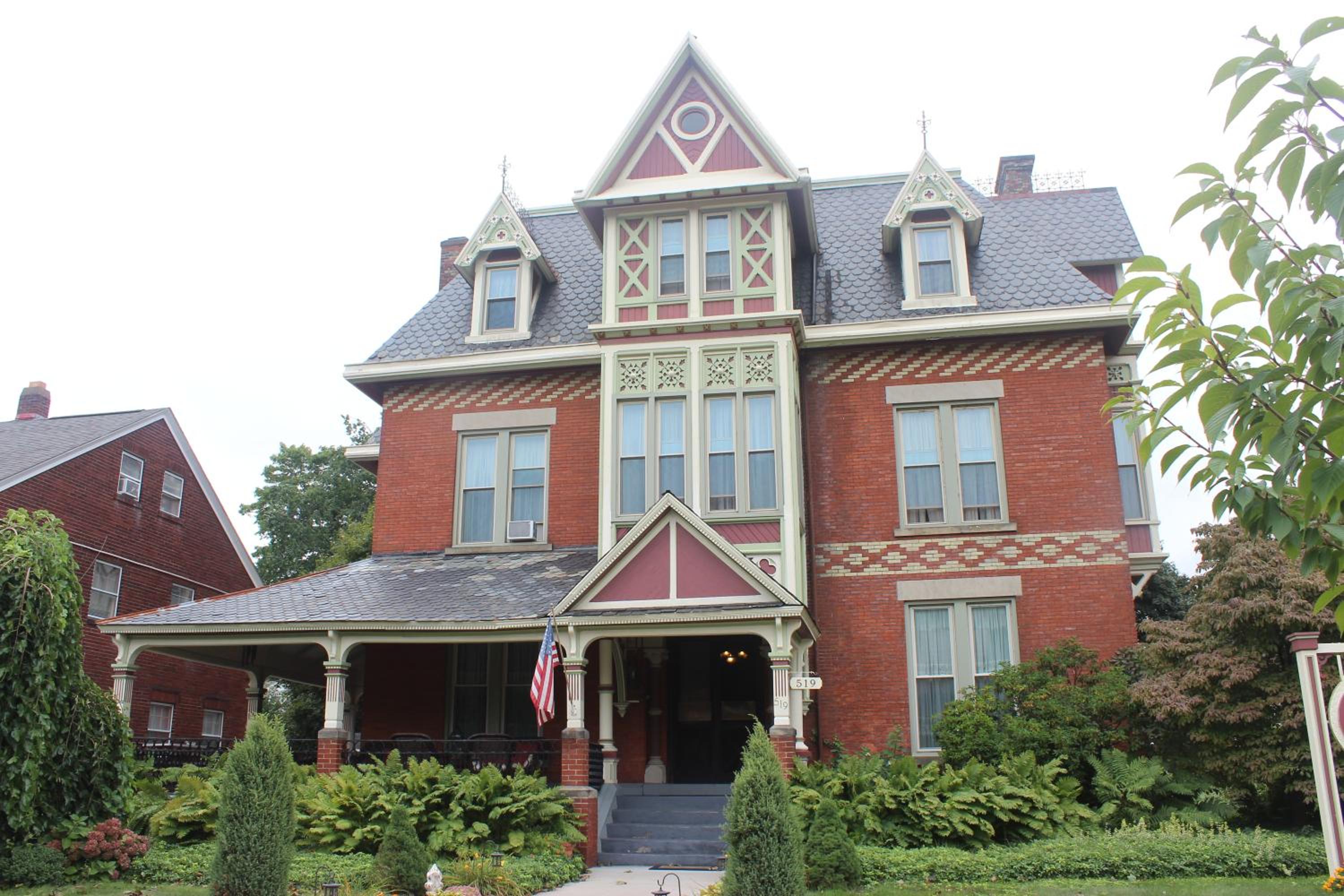 Hotel Spencer House Bed & Breakfast - Image 1