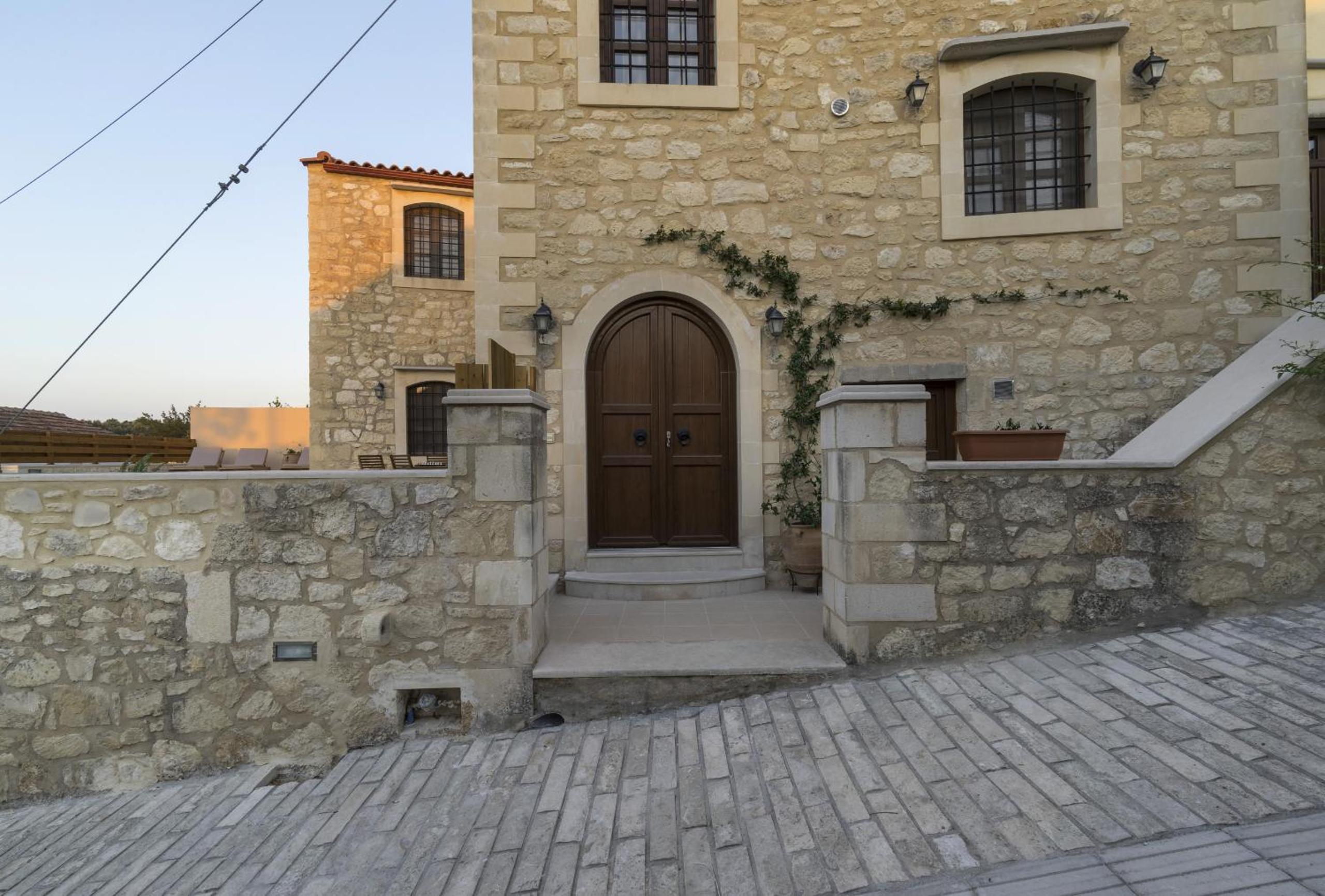 Villa Kaladare - Private Pool & Quiet Relaxing Stay