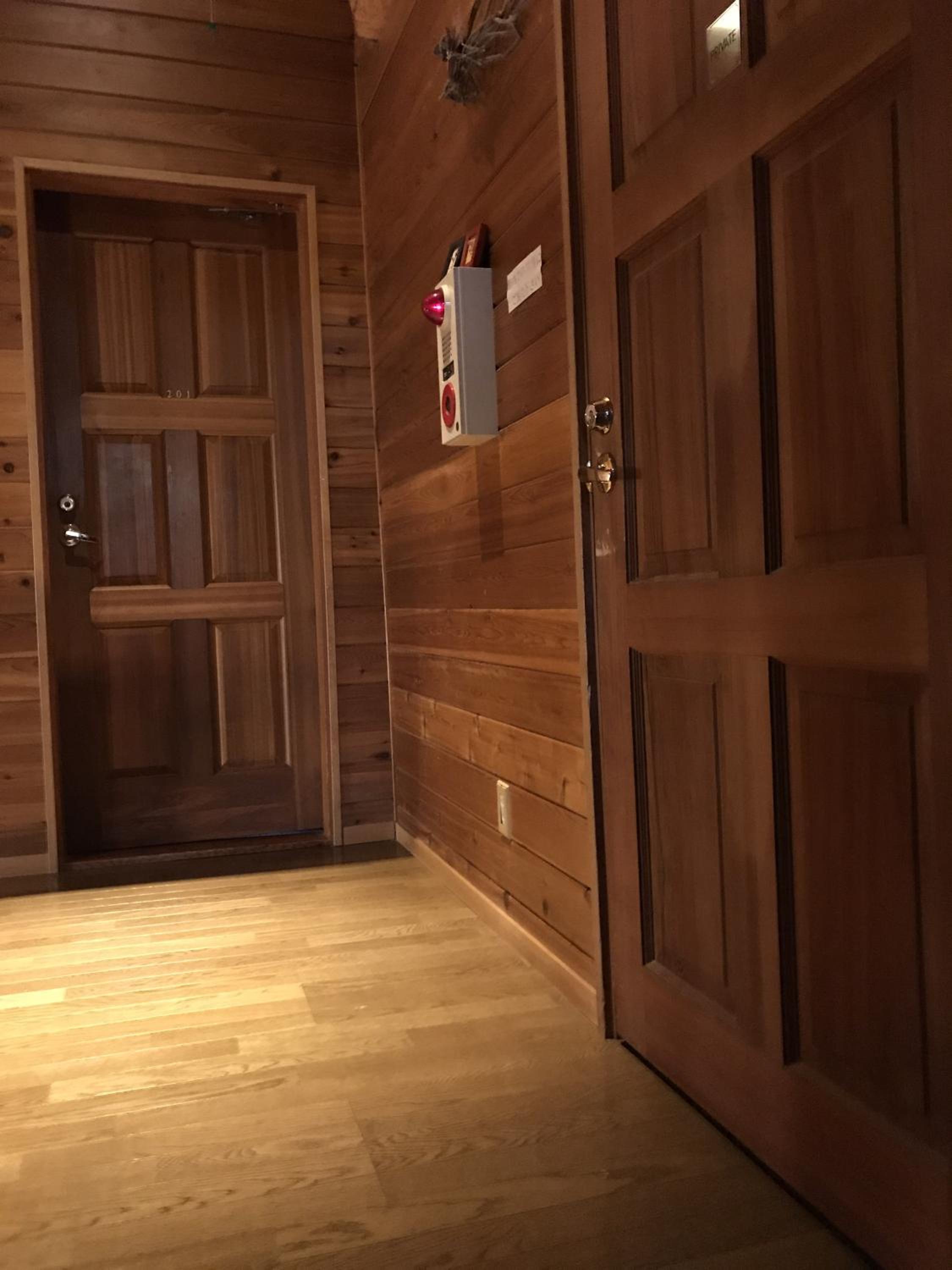 log Hotel kamloops