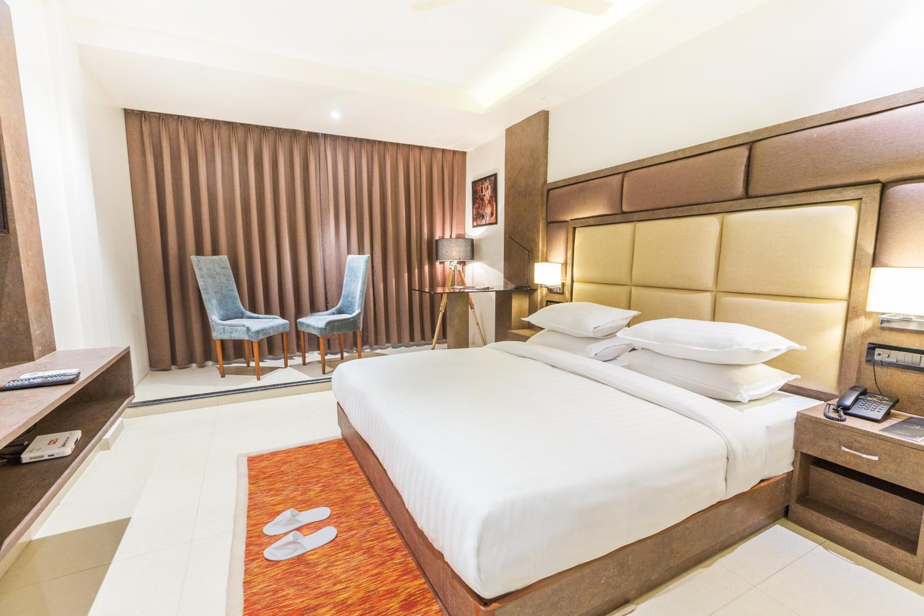 Cochin Vacations - Aura One Hotel - Property Image 7