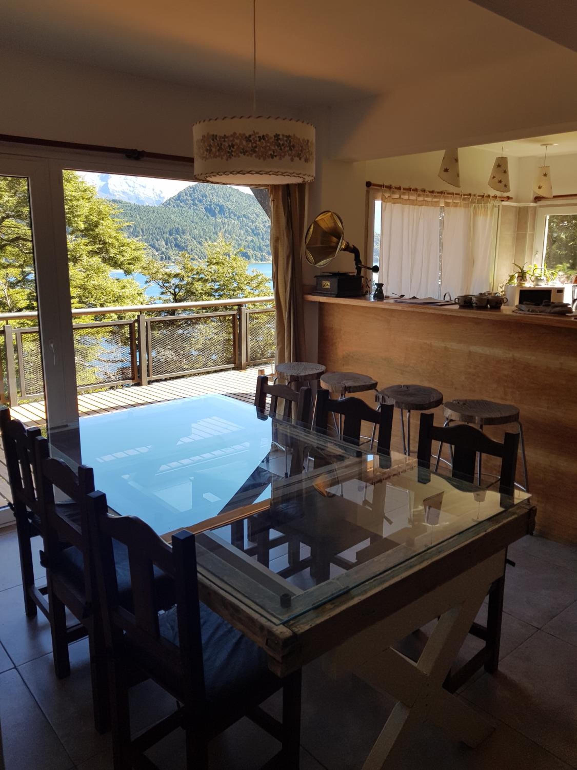 Albanta casa con costa en Bariloche