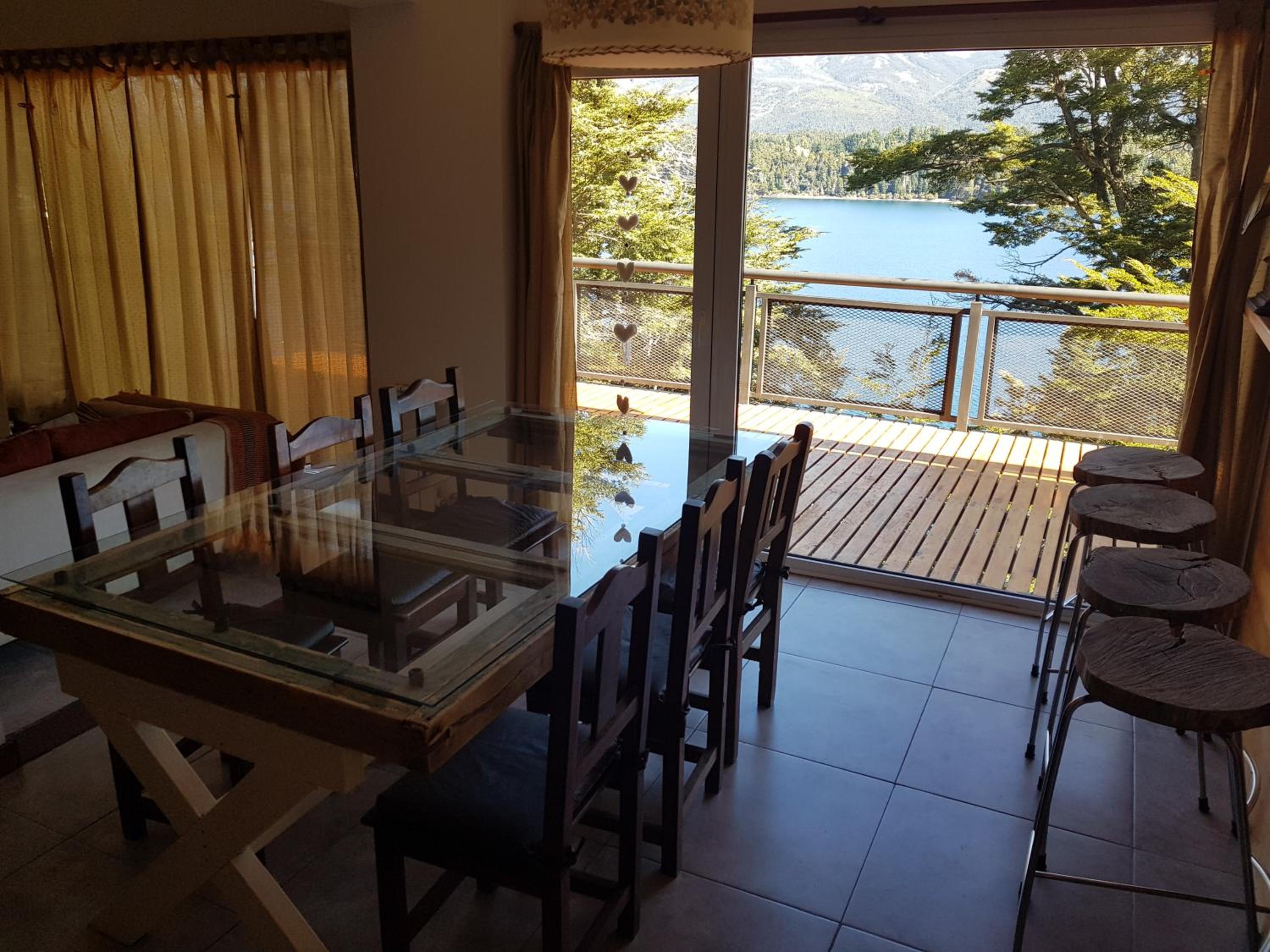 Albanta casa con costa en Bariloche