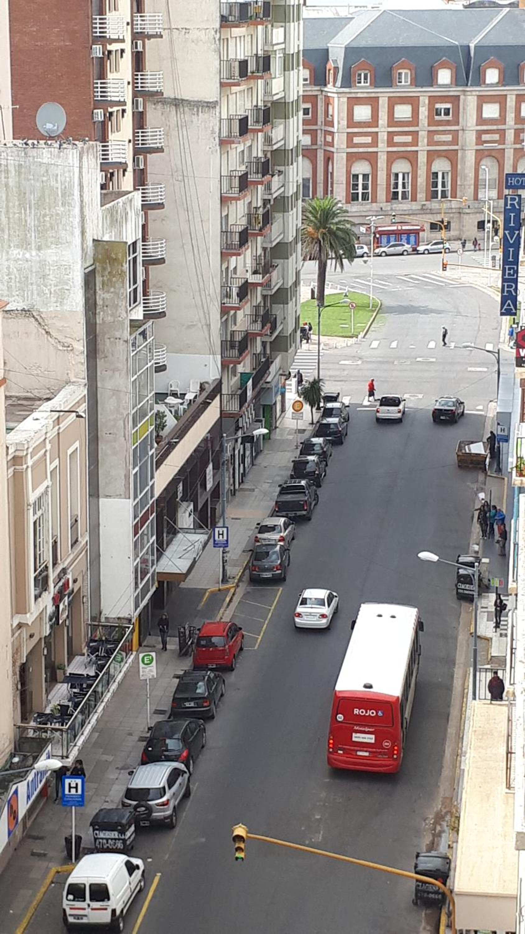 Ana Dpto- SE RESERVA CON SEÑA INMEDIATA- Pleno centro- Solo para residentes en Argentina